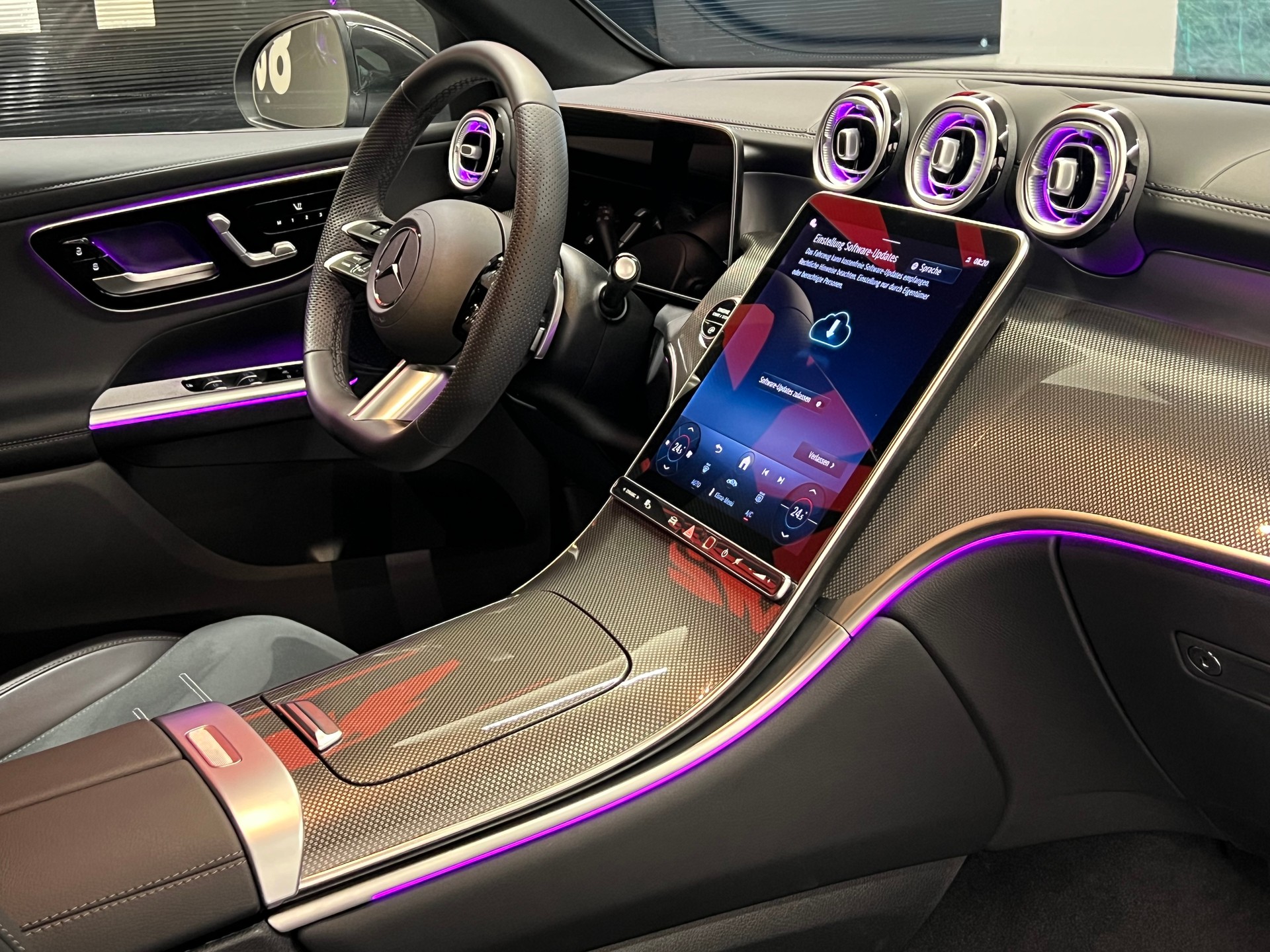 MERCEDES-BENZ GLC 300 d 4Matic 9G-Tronic-image-17