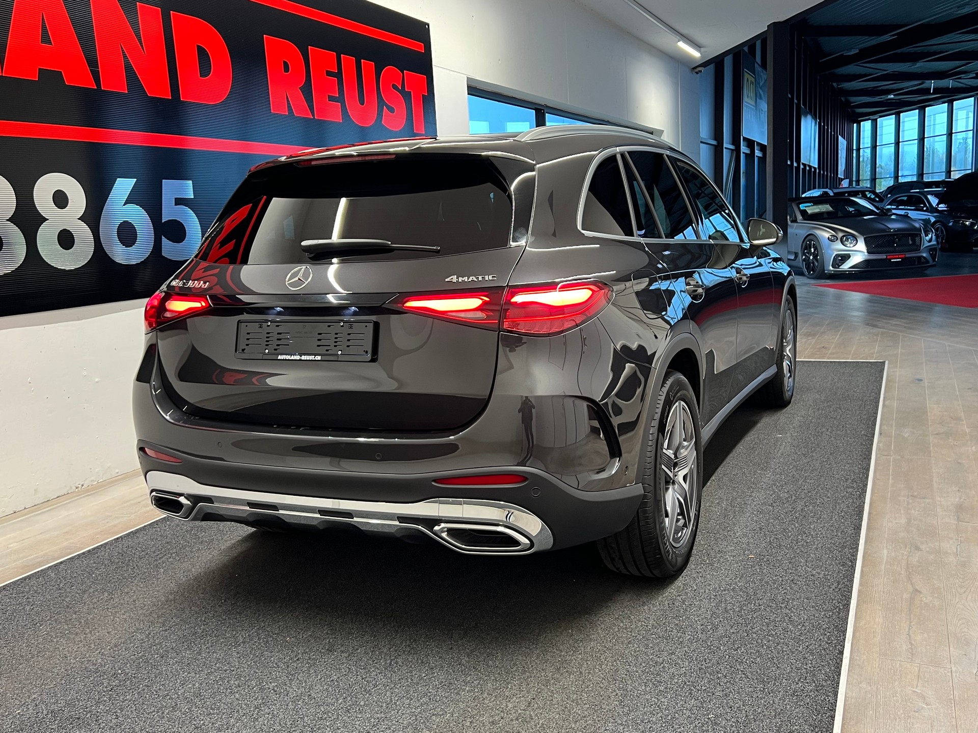 MERCEDES-BENZ GLC 300 d 4Matic 9G-Tronic-image-5