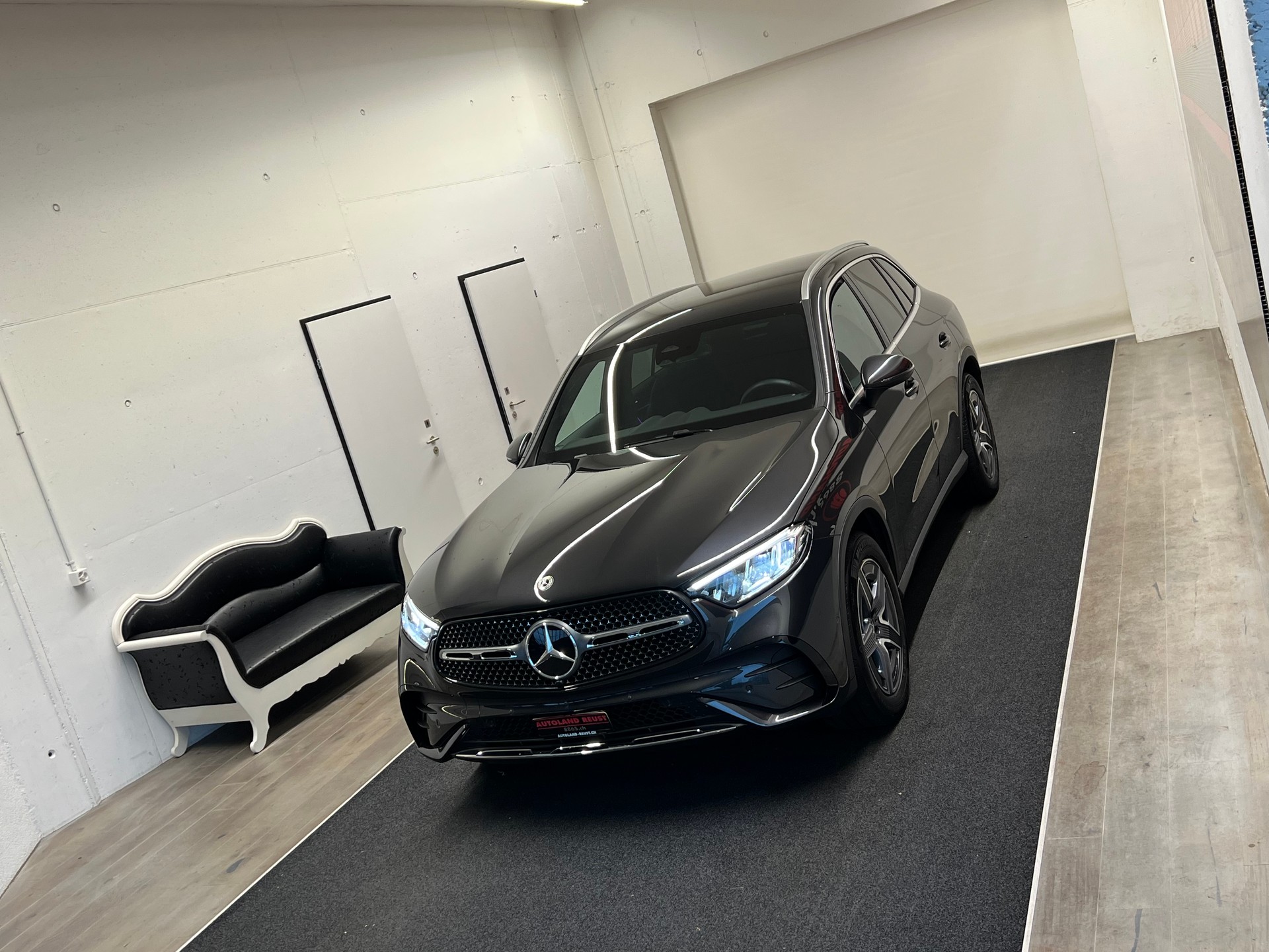 MERCEDES-BENZ GLC 300 d 4Matic 9G-Tronic-image-3