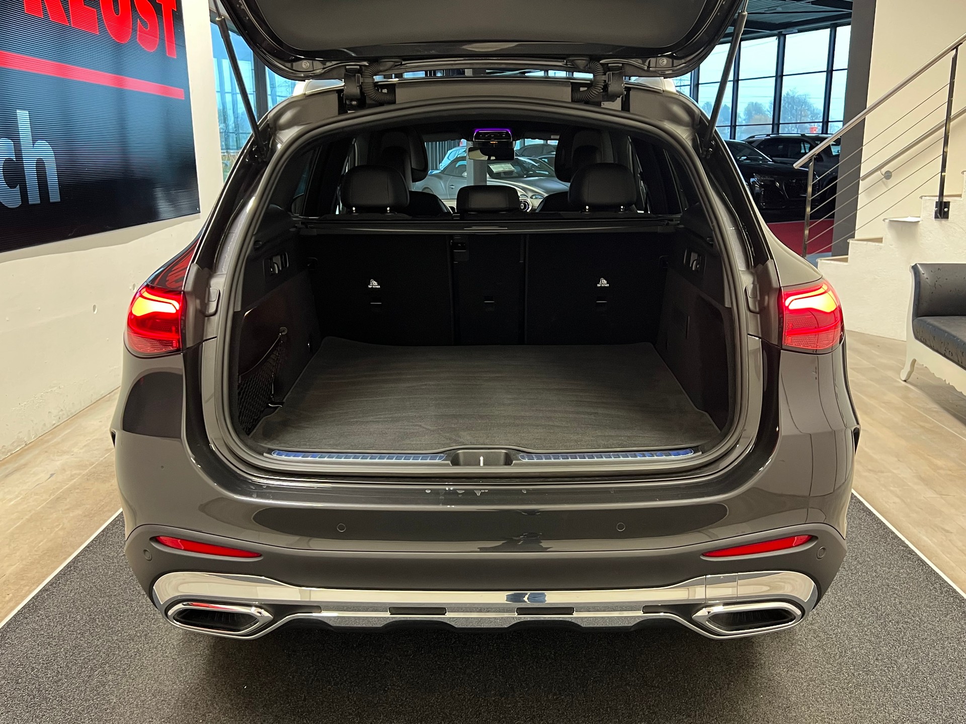 MERCEDES-BENZ GLC 300 d 4Matic 9G-Tronic-image-8