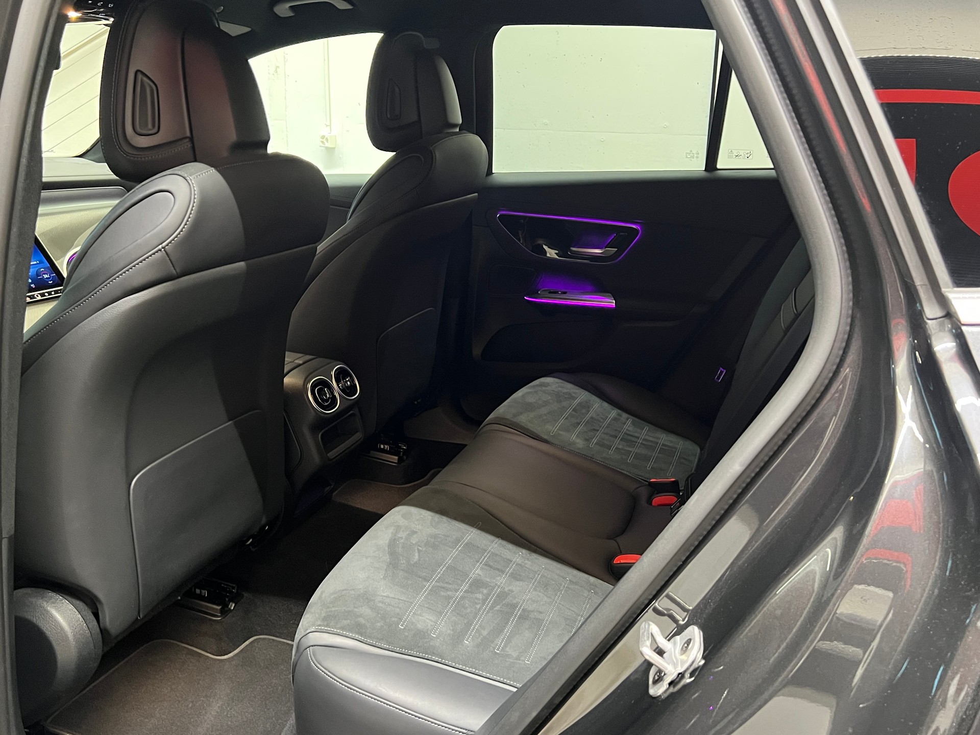 MERCEDES-BENZ GLC 300 d 4Matic 9G-Tronic-image-14