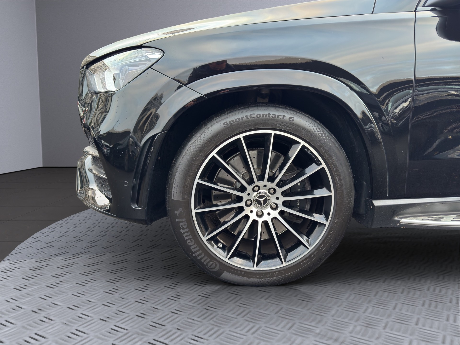 MERCEDES-BENZ GLE 580 4Matic AMG Line 9G-Tronic-image-8