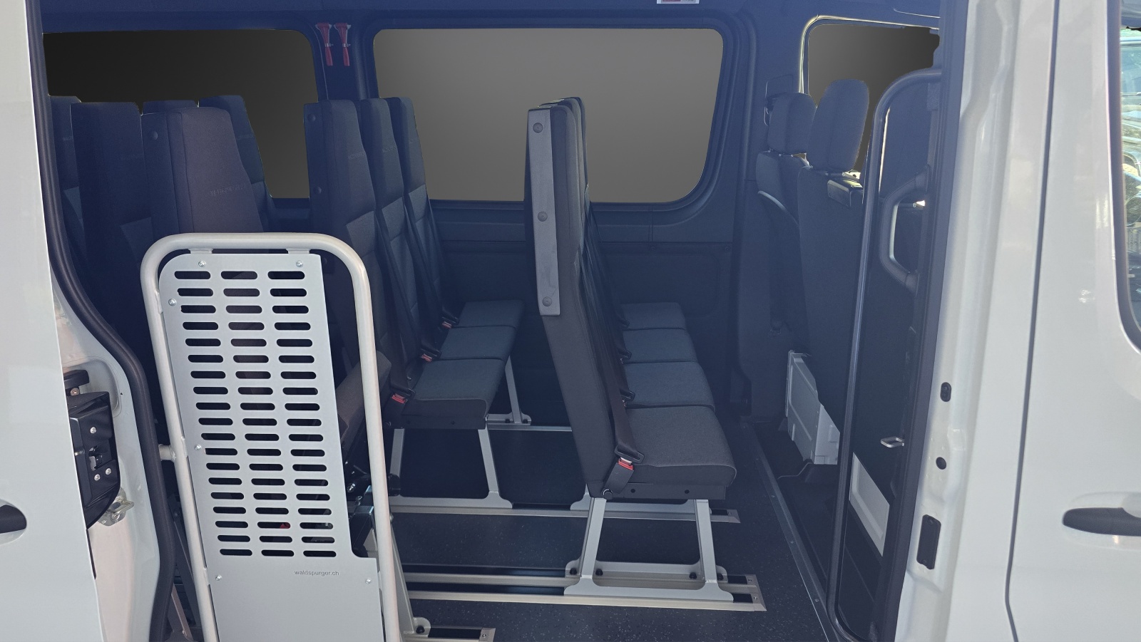 MERCEDES-BENZ eSprinter 420 PRO KA 3665mm S WORKER SCHULBUS-image-6