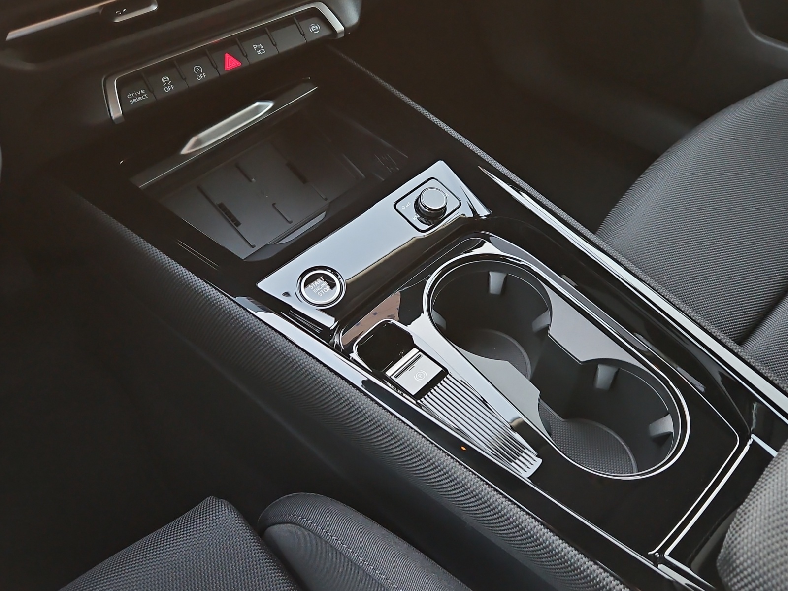 AUDI Q3 SUV 110 kW TFSI S tronic-image-12