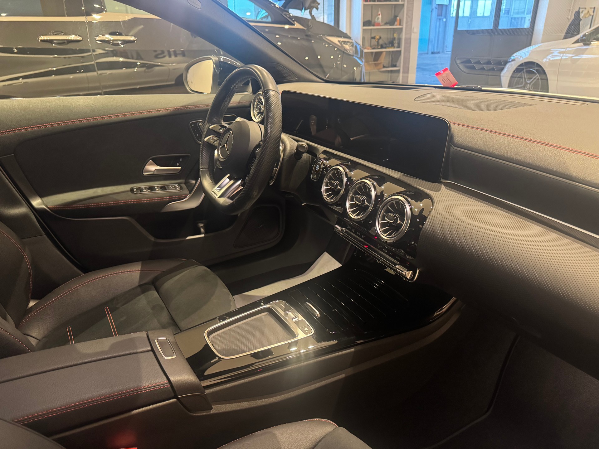 MERCEDES-BENZ CLA 35 AMG 4matic-image-6
