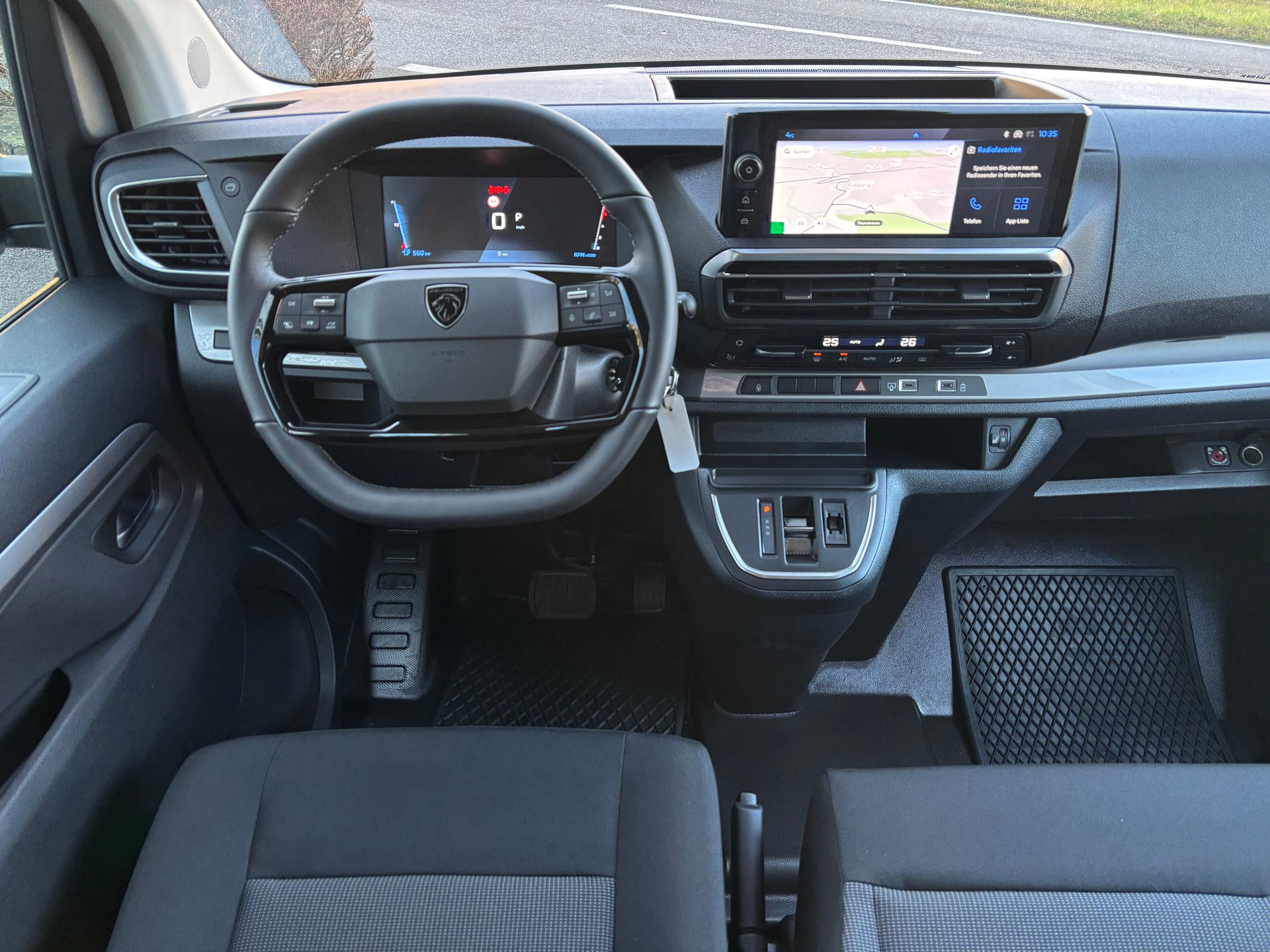 PEUGEOT Traveller Business Standard EAT8-image-9