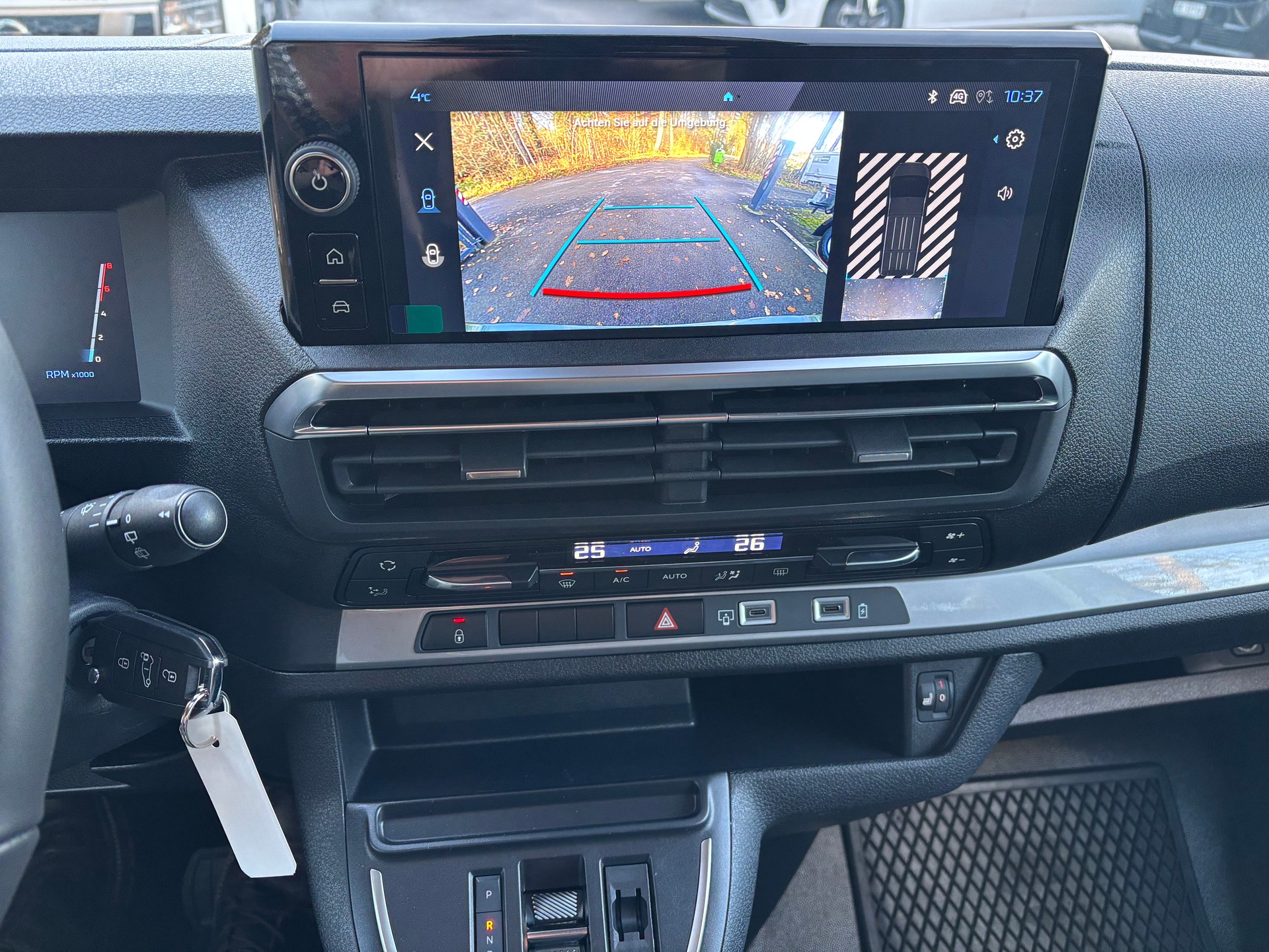 PEUGEOT Traveller Business Standard EAT8-image-13