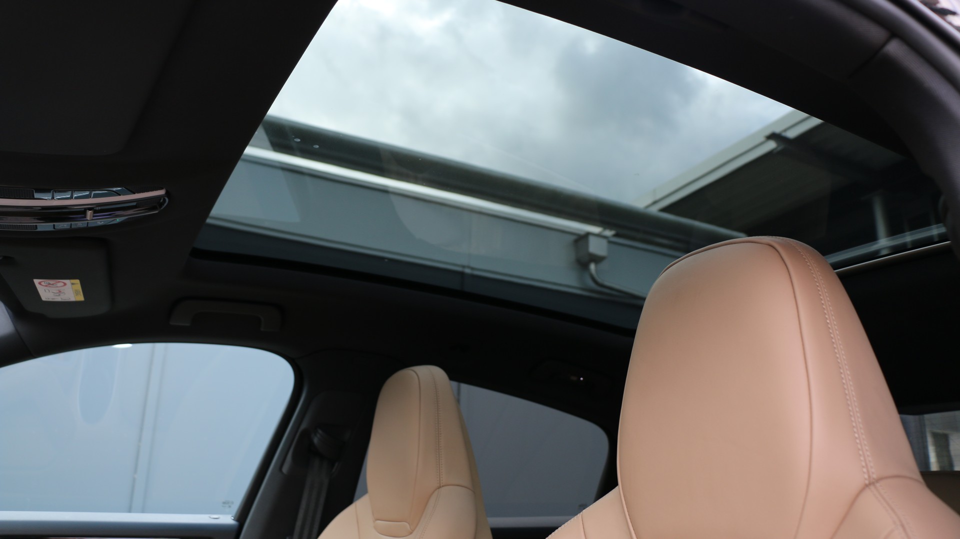 PORSCHE Cayenne Coupé E-Hybrid-image-14