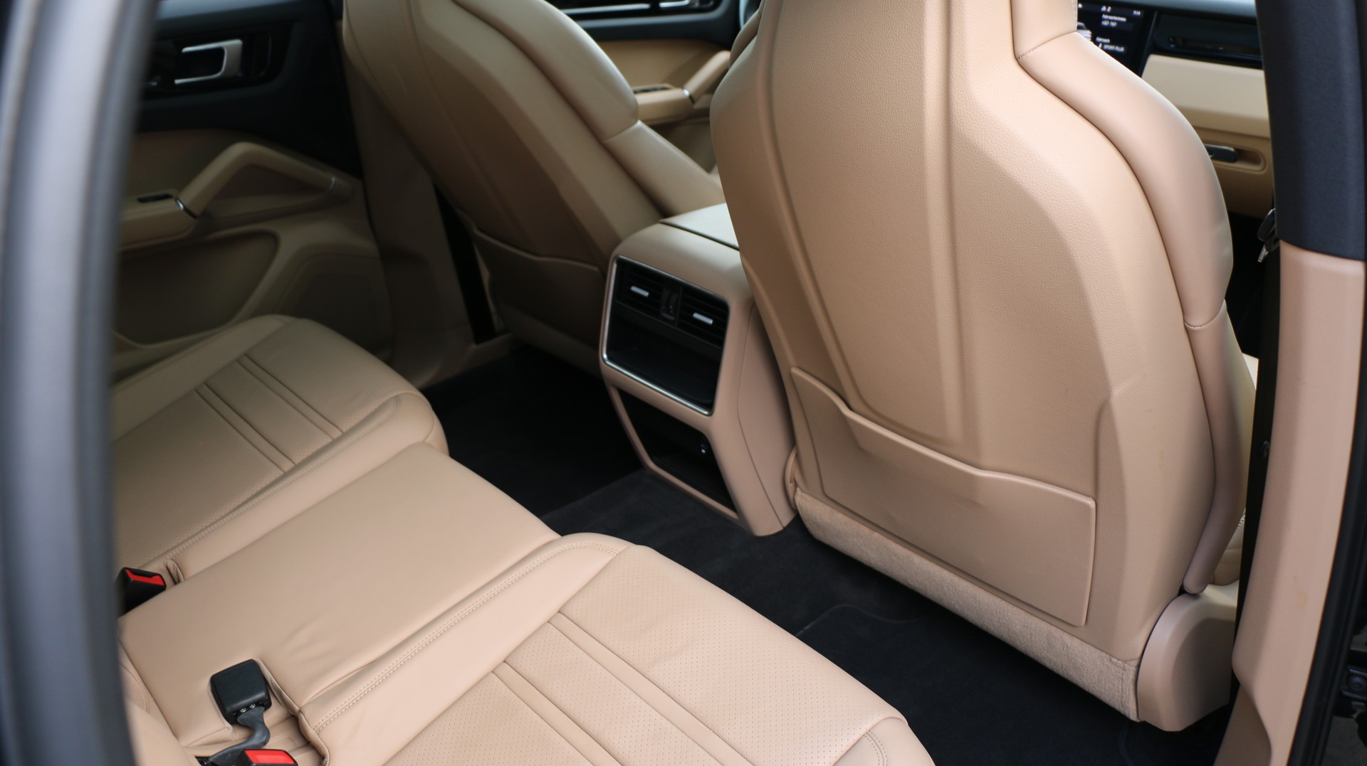 PORSCHE Cayenne Coupé E-Hybrid-image-27