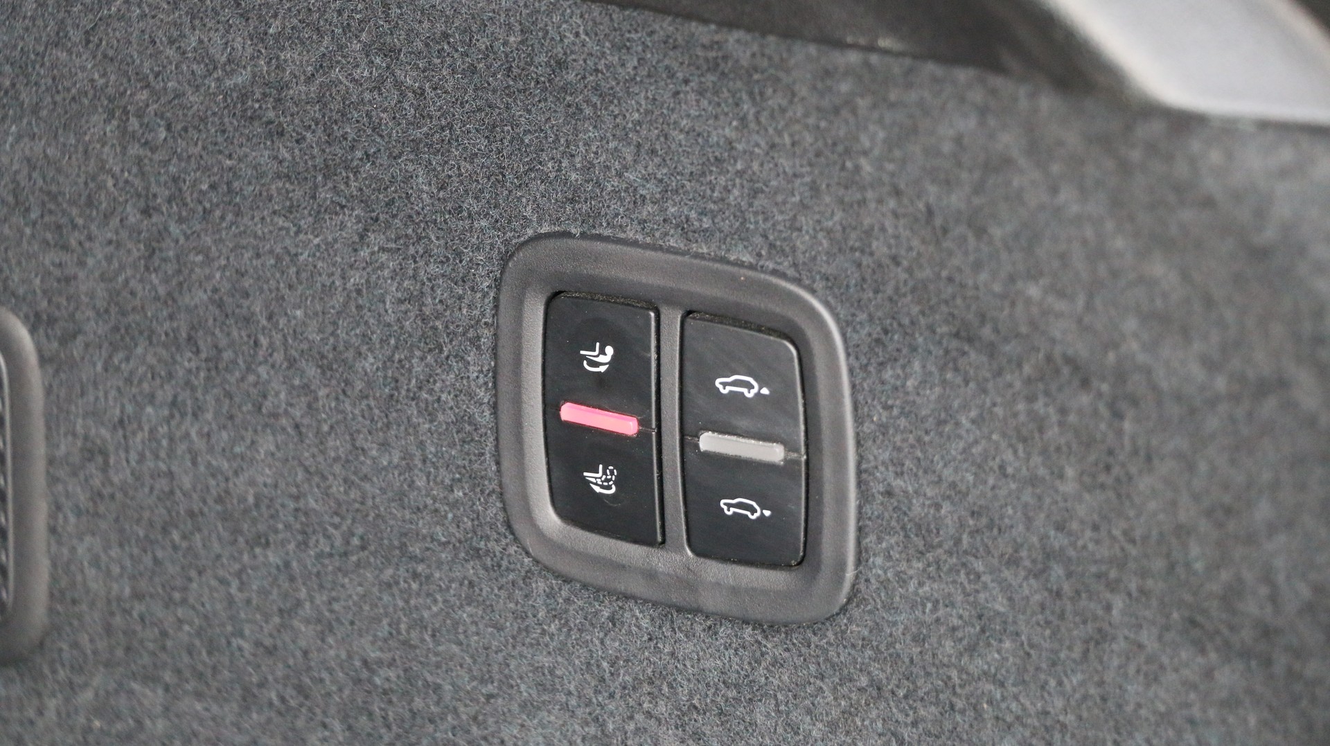 PORSCHE Cayenne Coupé E-Hybrid-image-11
