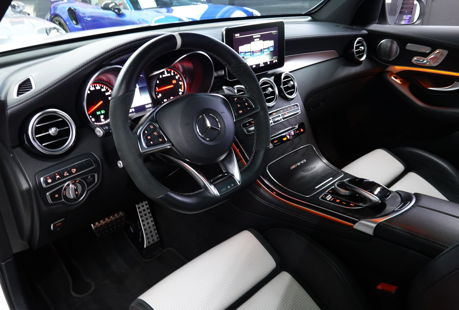 MERCEDES-BENZ GLC 63 S AMG 4MATIC+ 9G-TRONIC 22"ALUS. ON POINT-image-17