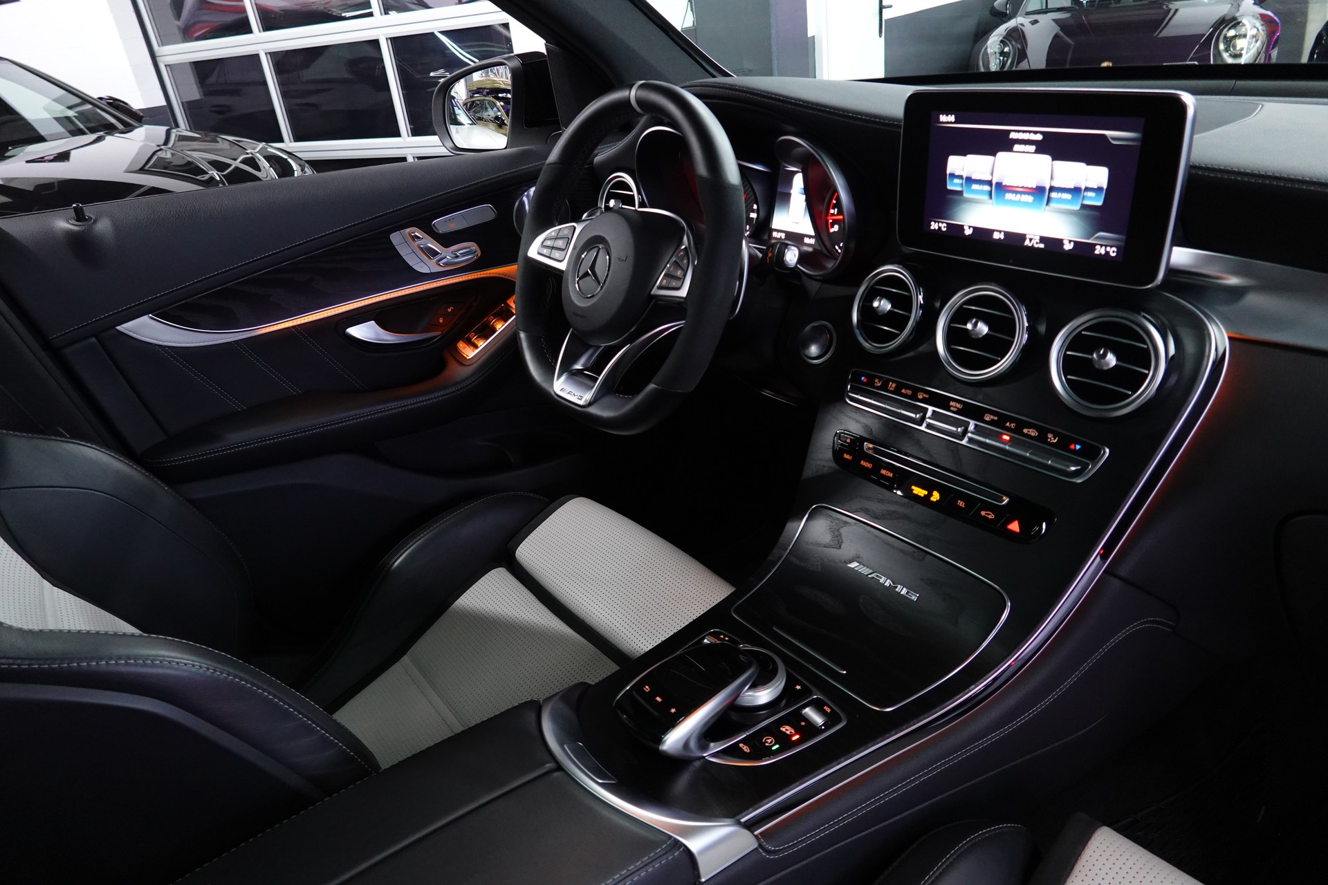 MERCEDES-BENZ GLC 63 S AMG 4MATIC+ 9G-TRONIC 22"ALUS. ON POINT-image-27