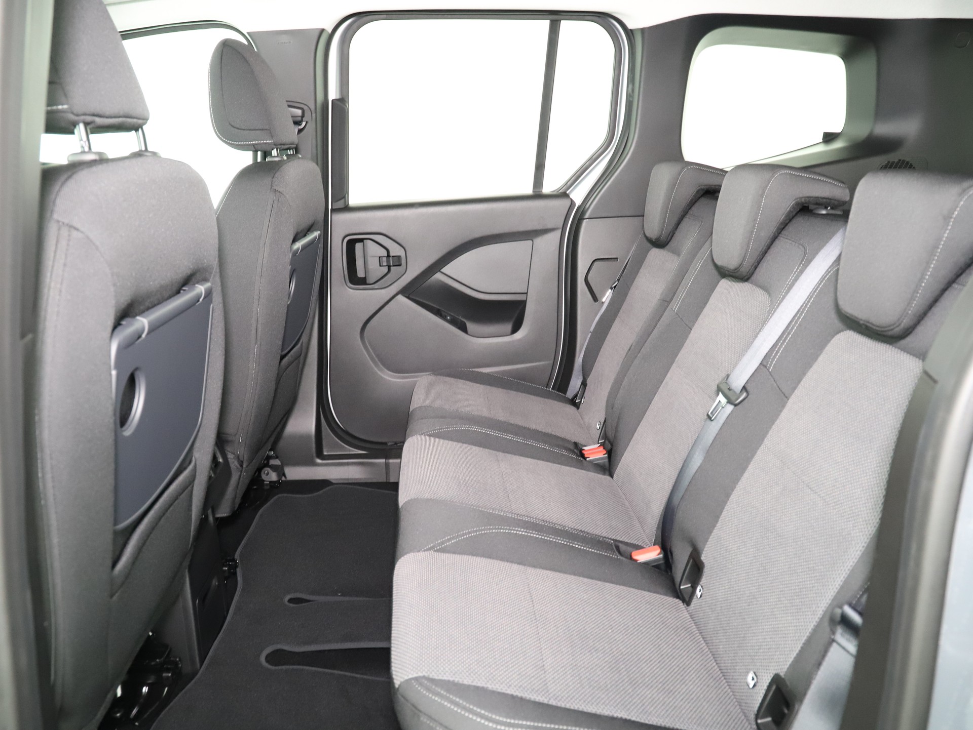 MERCEDES-BENZ Citan 112 CDI Base Aut.-image-9