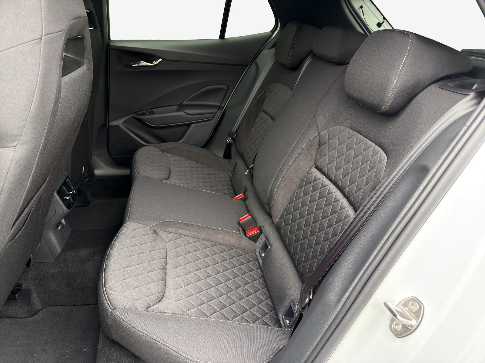 SKODA Fabia 1.5 TSI Dynamic DSG-image-11