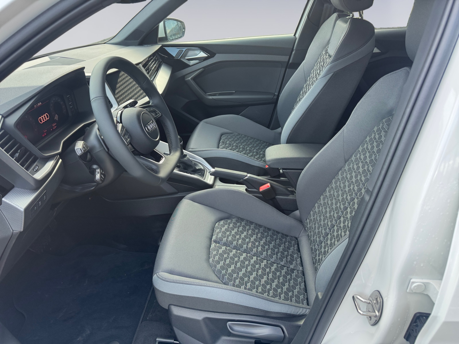 AUDI A1 Sportback 30 TFSI Attraction S-tronic-image-8