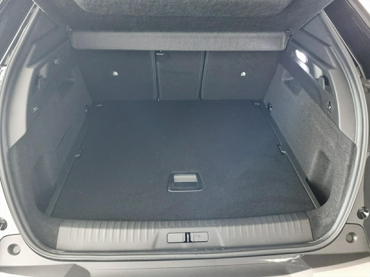 PEUGEOT 3008 145 Hybrid GT Automat-image-8