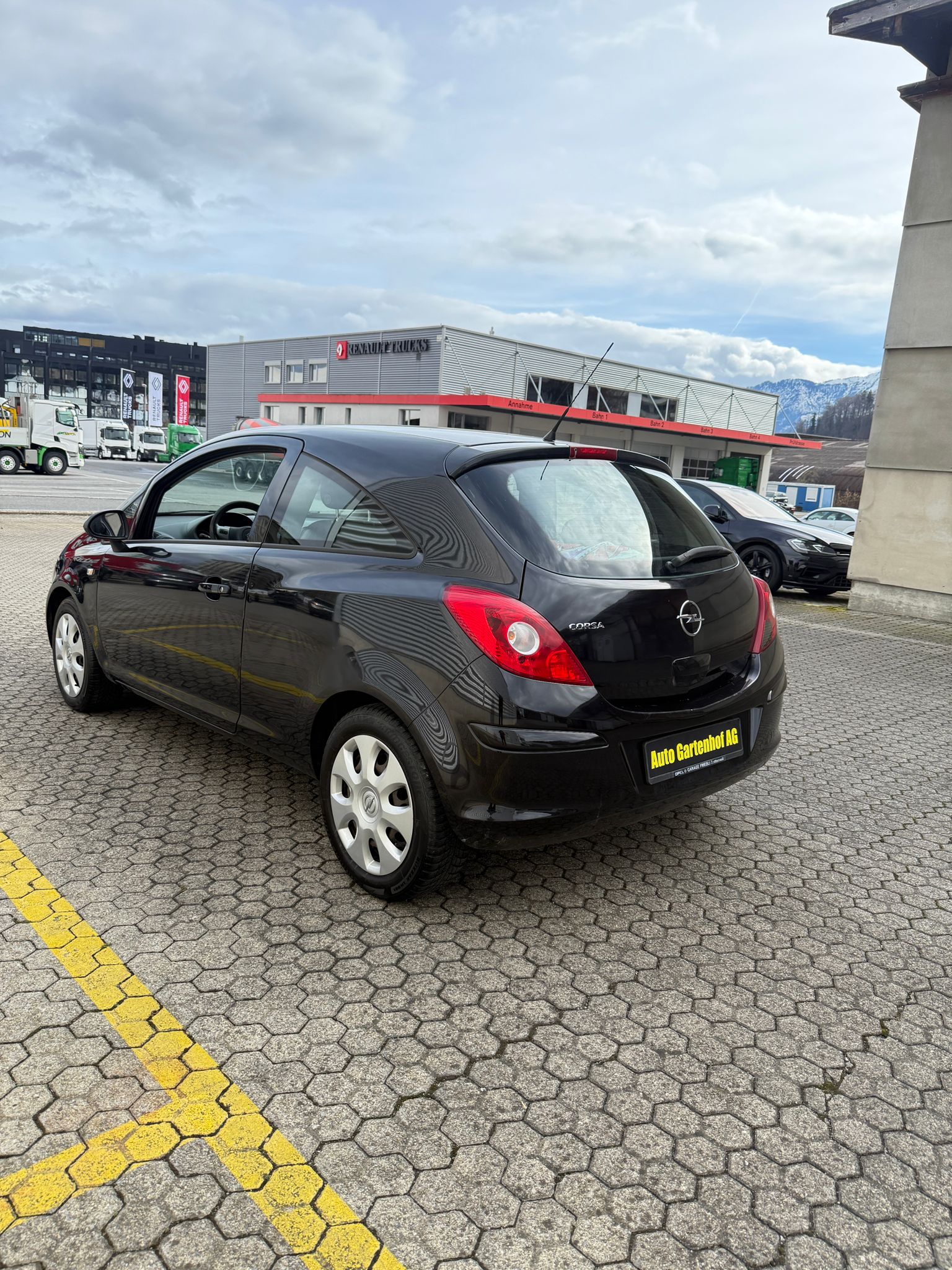 OPEL Corsa 1.4 TP Enjoy-image-6