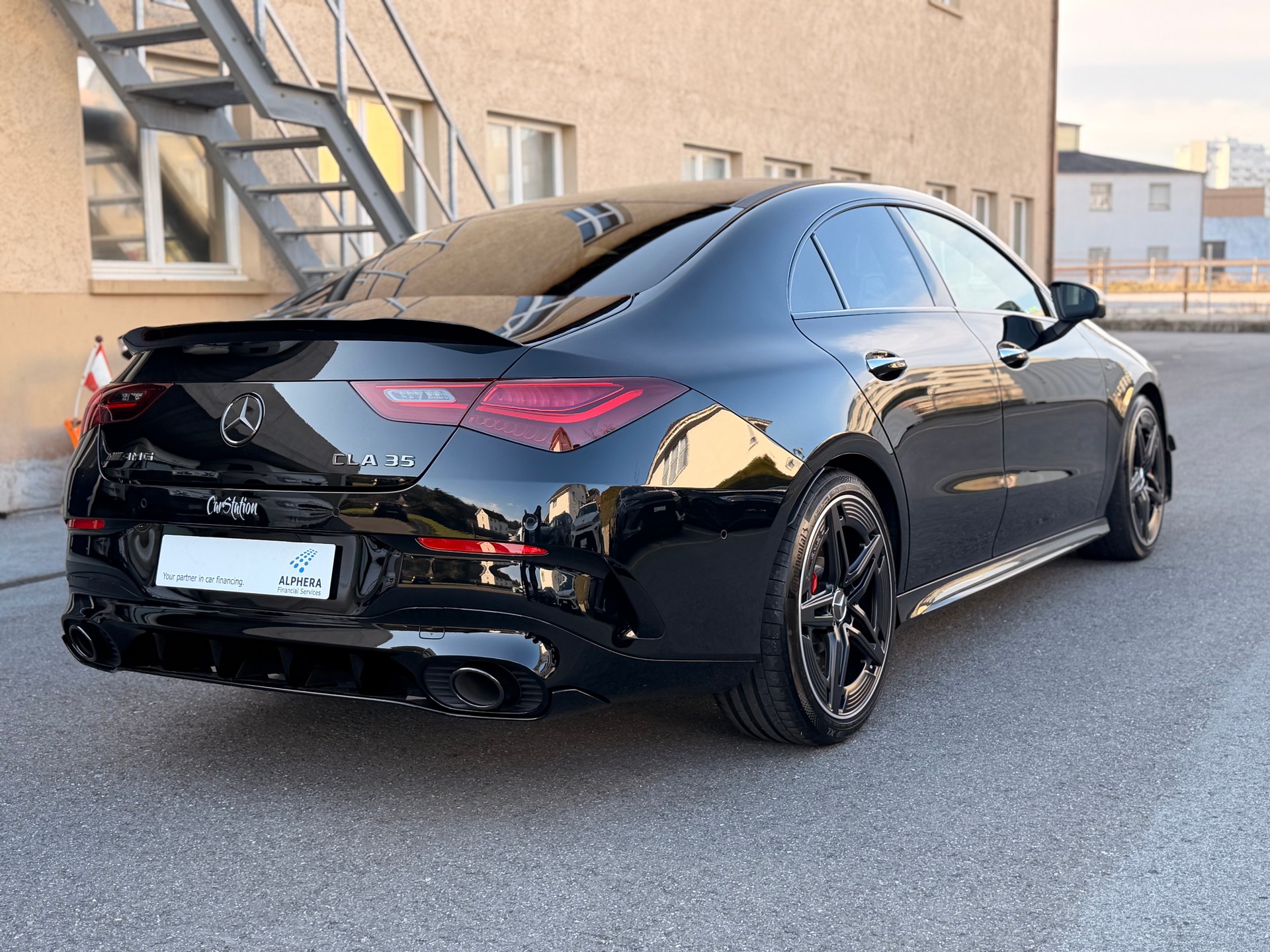MERCEDES-BENZ CLA 35 AMG 4Matic 8G-DCT-image-4