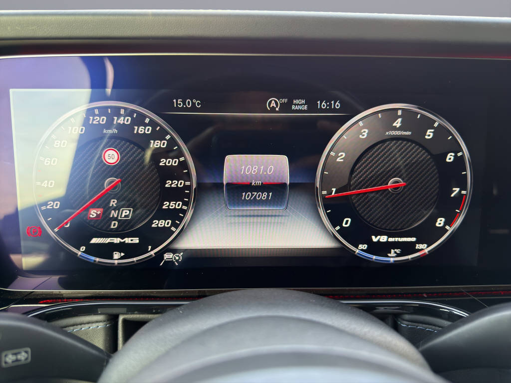 MERCEDES-BENZ G 63 AMG-image-9