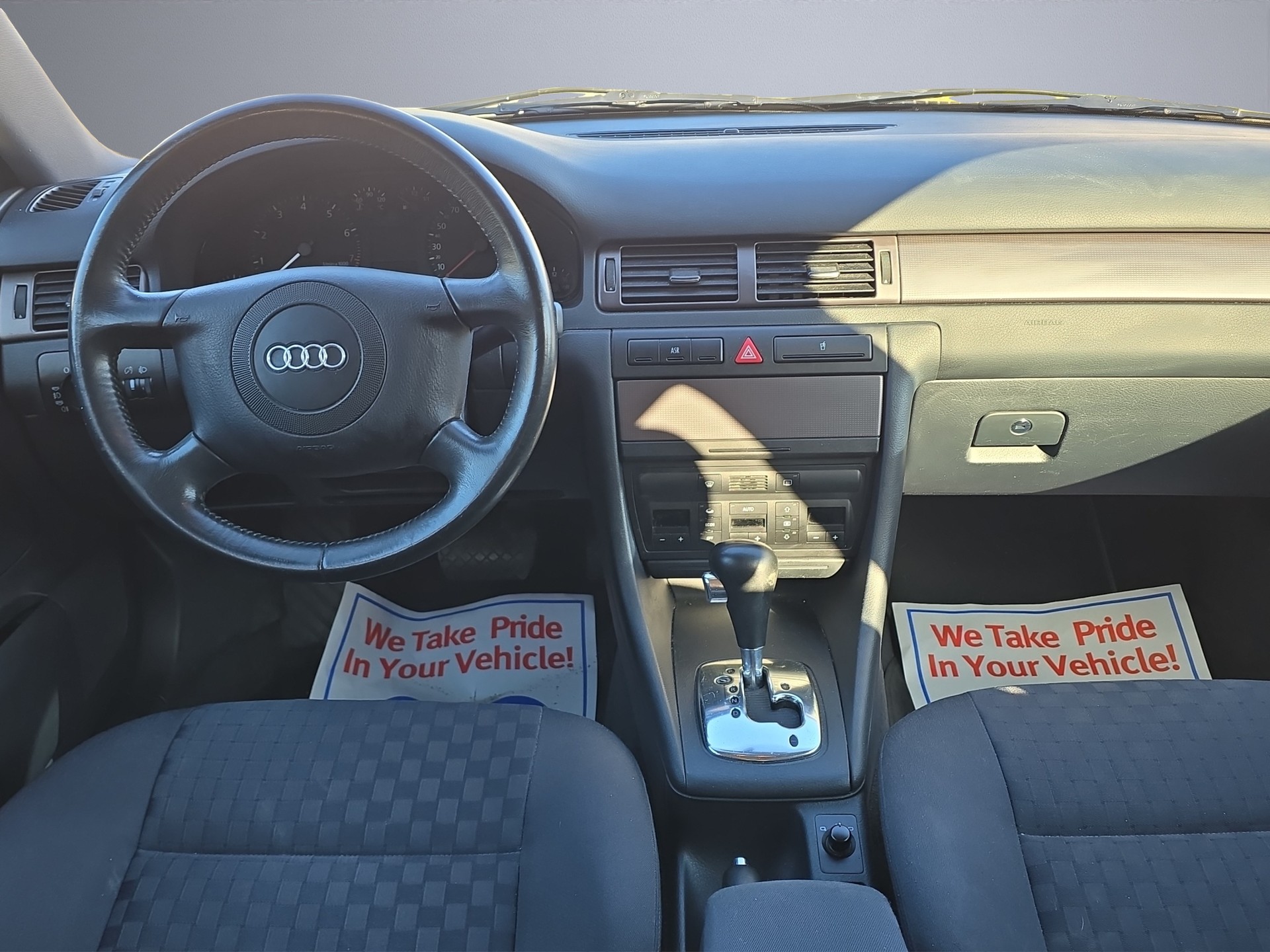 AUDI A6 2.4 Advance-image-10