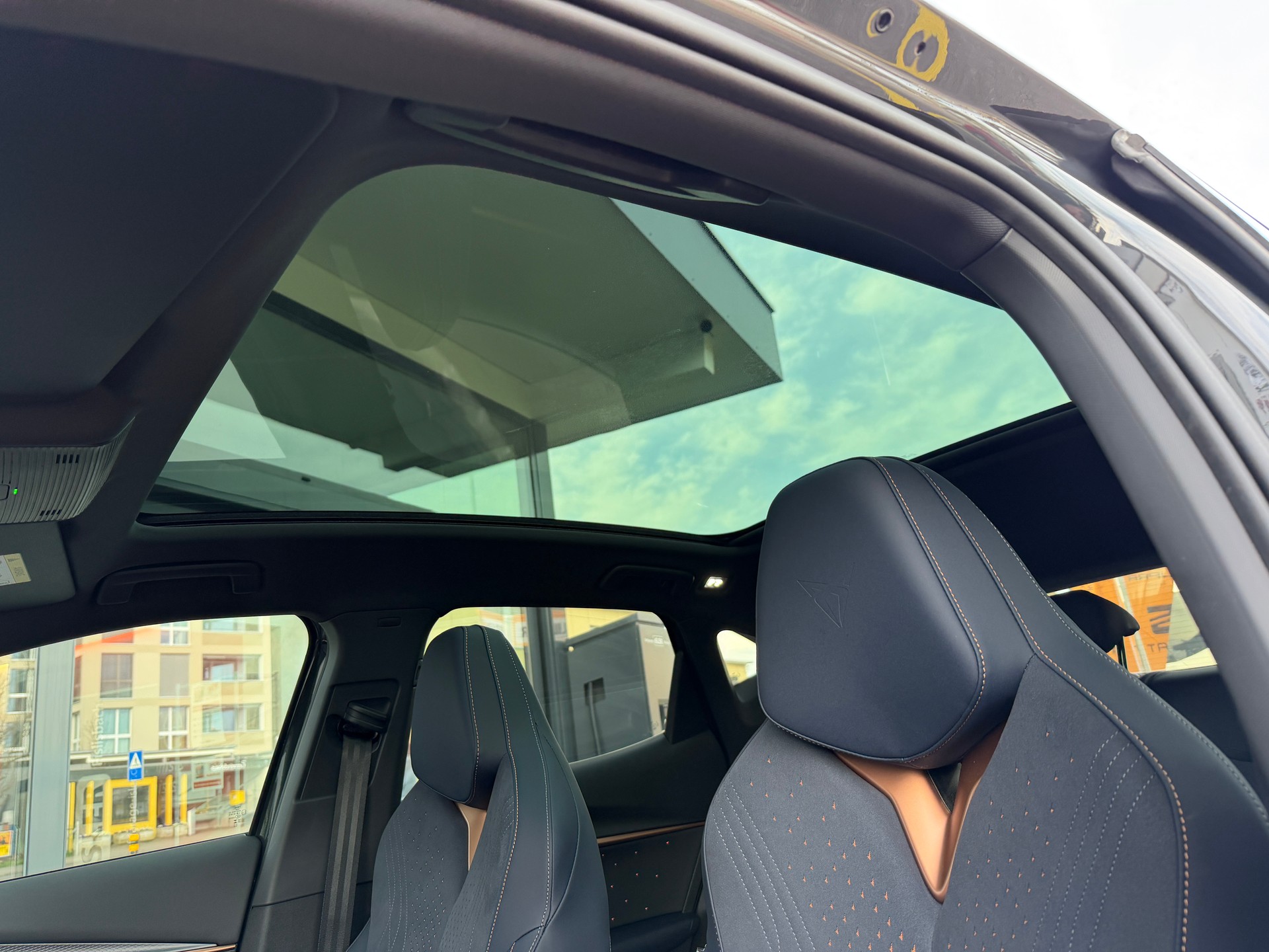 CUPRA Tavascan Type 9 77 kWh Adrenaline-image-9