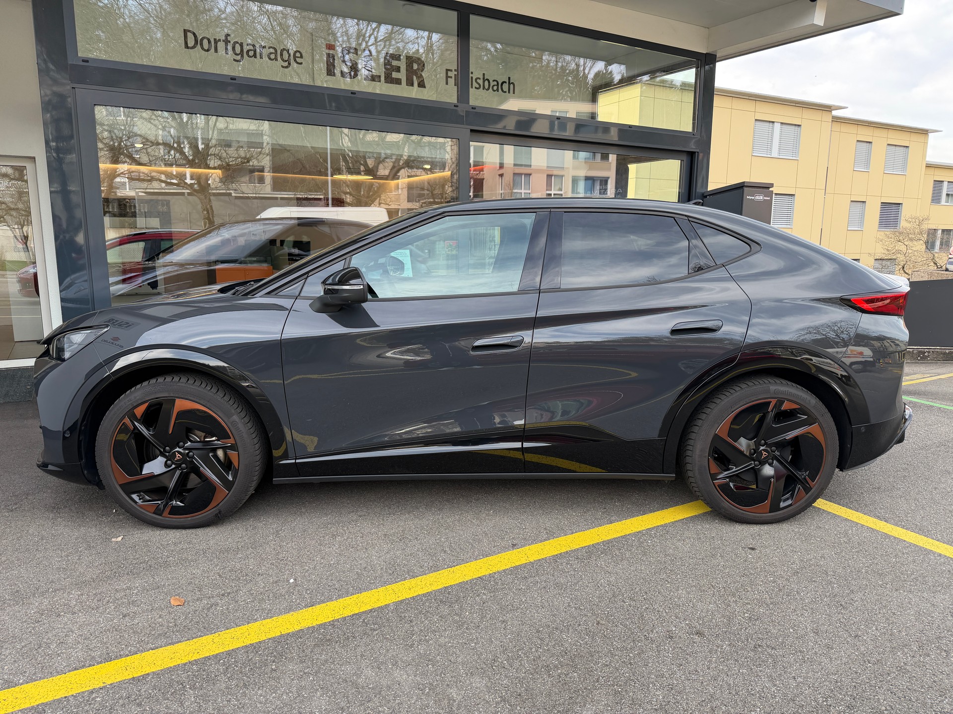 CUPRA Tavascan Type 9 77 kWh Adrenaline-image-4