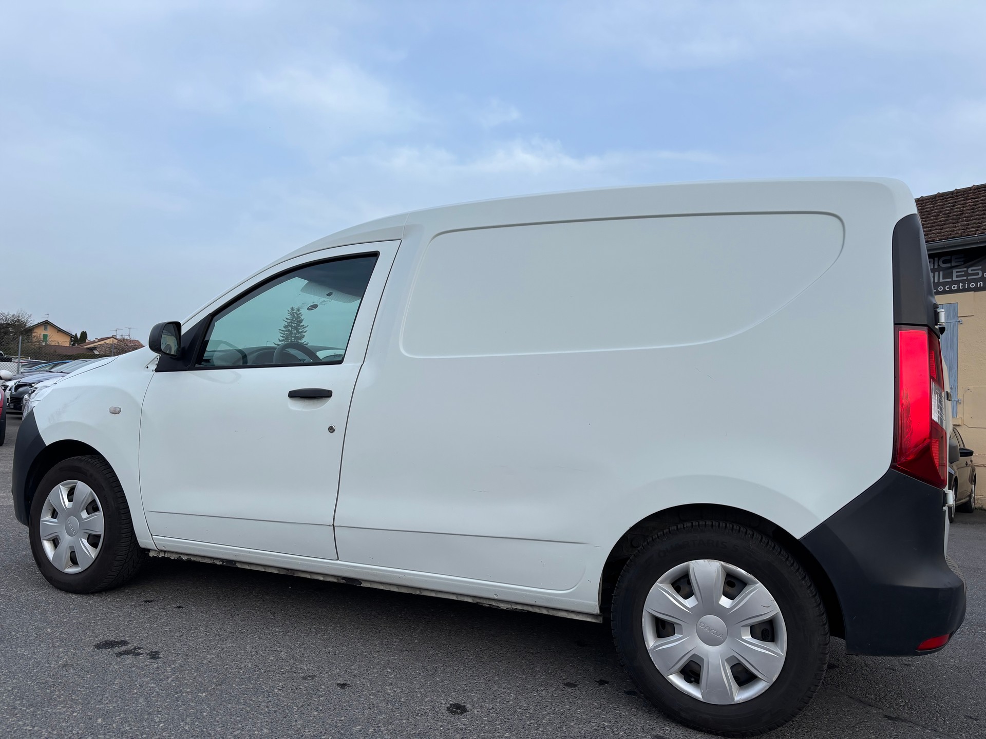 DACIA Dokker Van SCe 100 S&S Access-image-2
