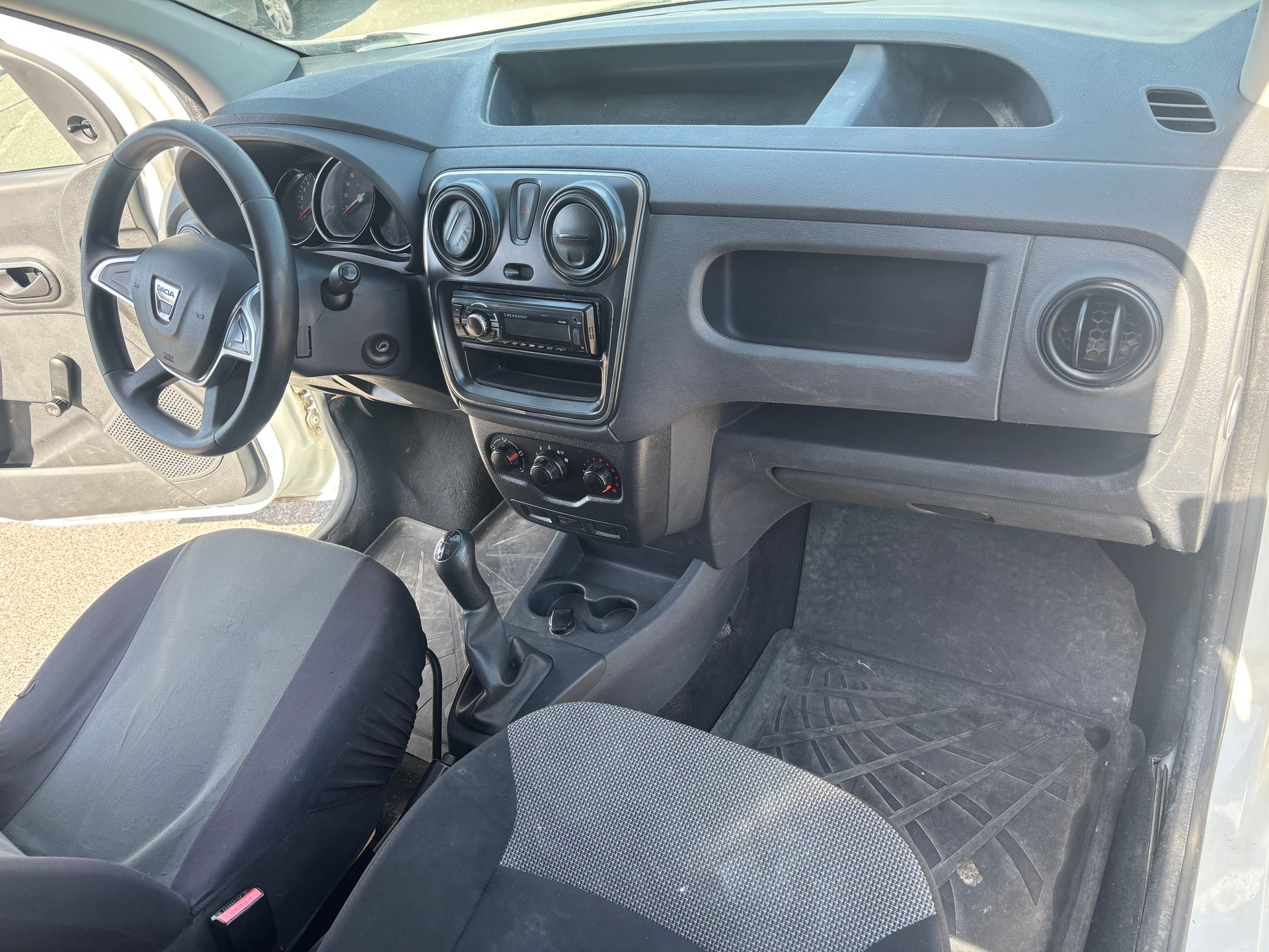 DACIA Dokker Van SCe 100 S&S Access-image-10