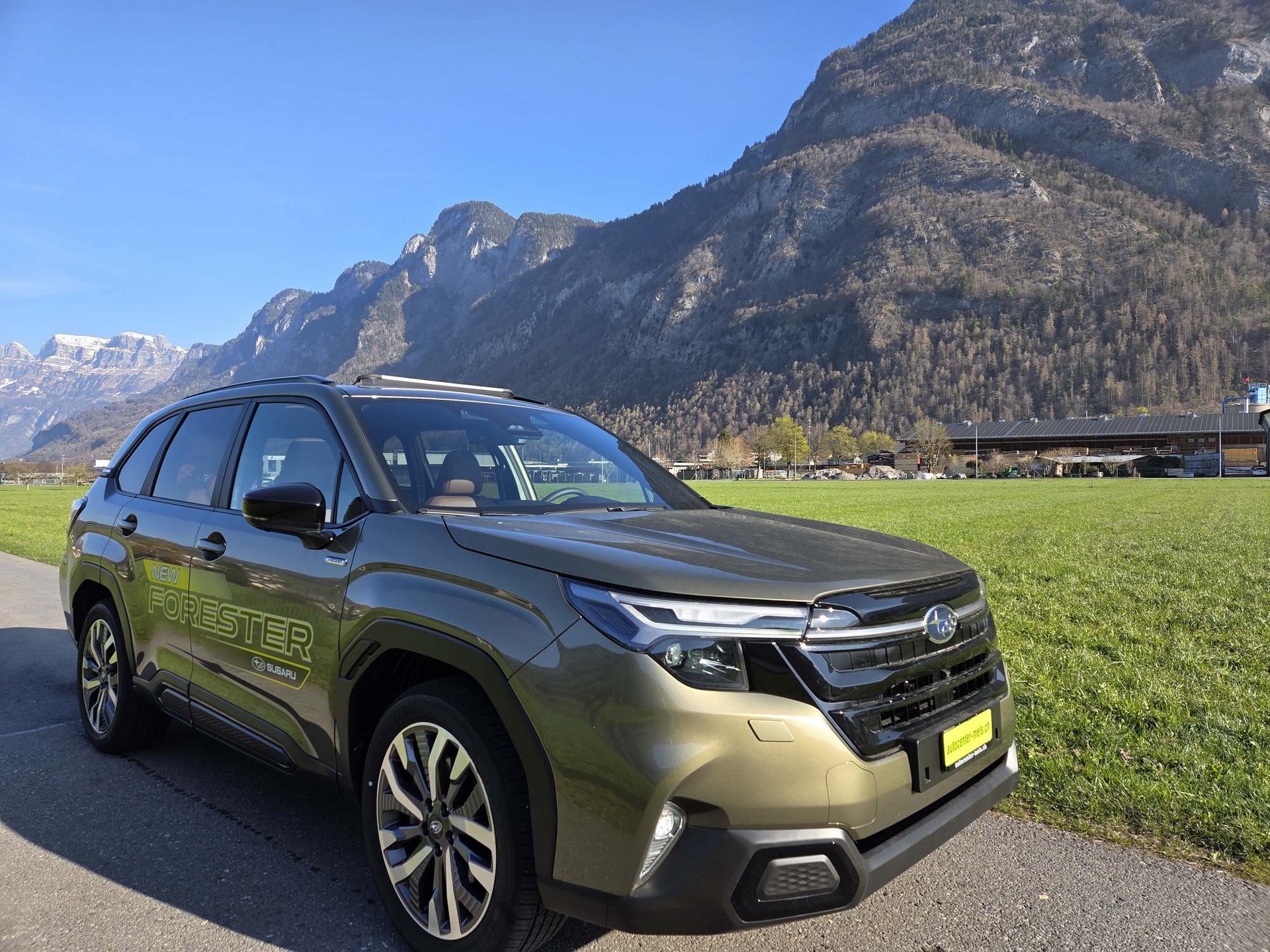 SUBARU Forester Station 2.0i e-Boxer Luxury-image-0
