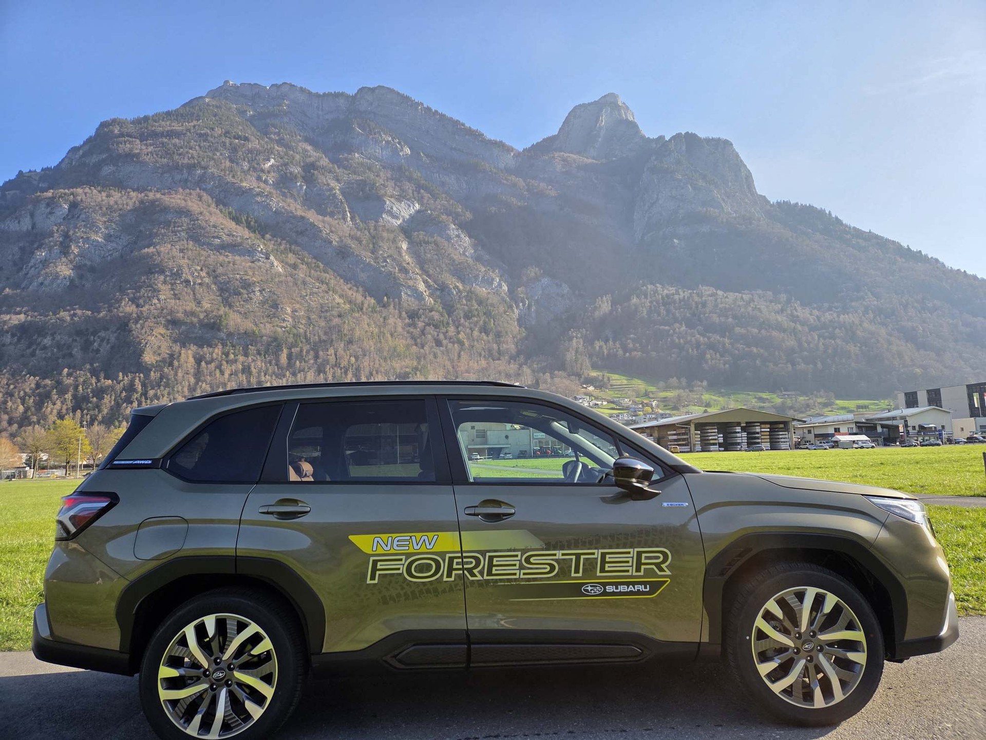 SUBARU Forester Station 2.0i e-Boxer Luxury-image-7