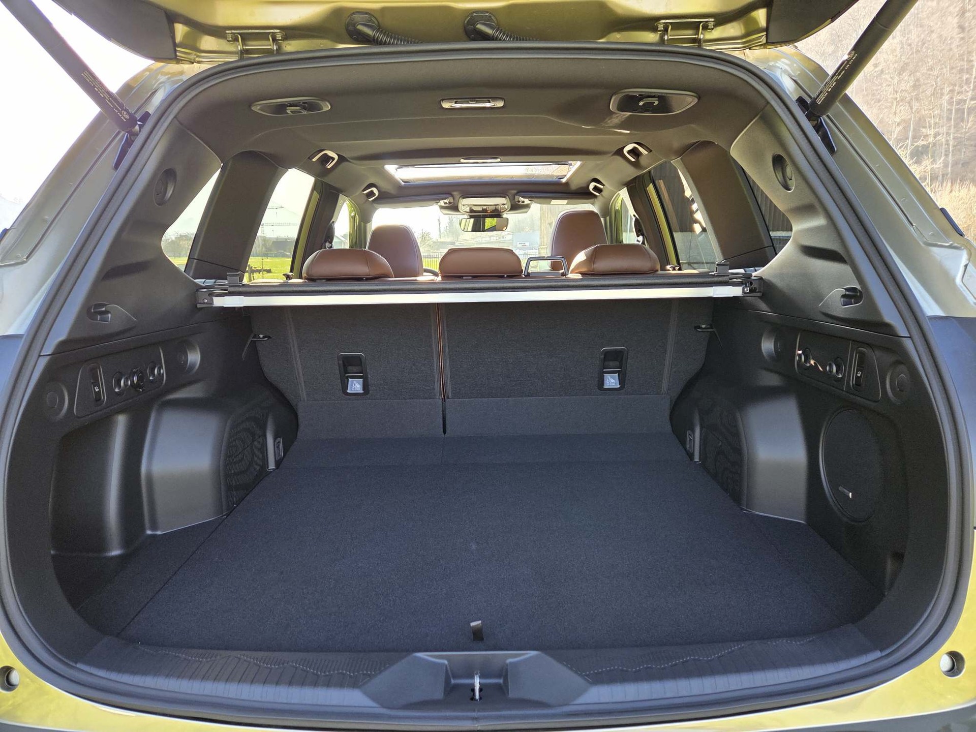 SUBARU Forester Station 2.0i e-Boxer Luxury-image-5
