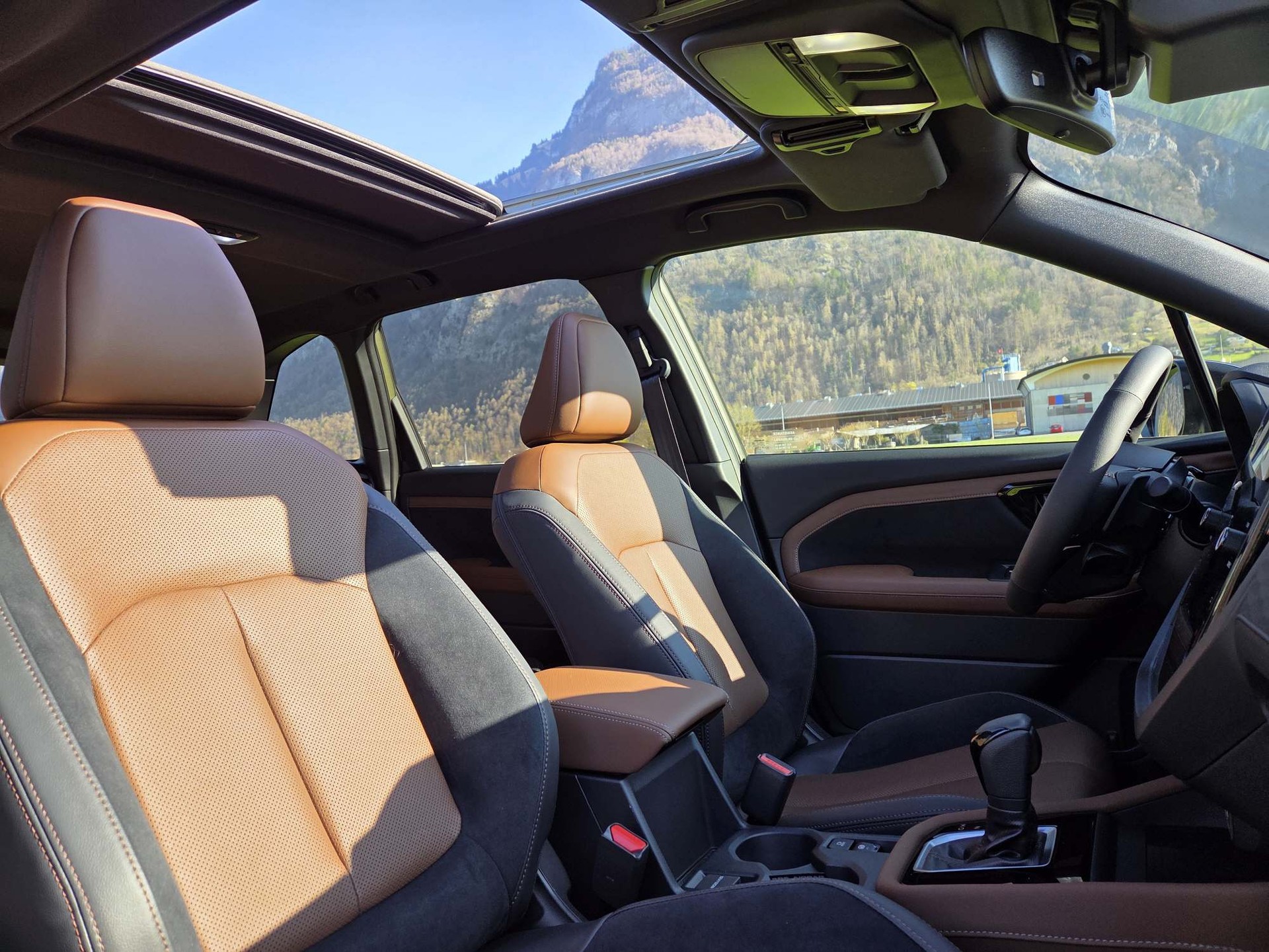 SUBARU Forester Station 2.0i e-Boxer Luxury-image-8