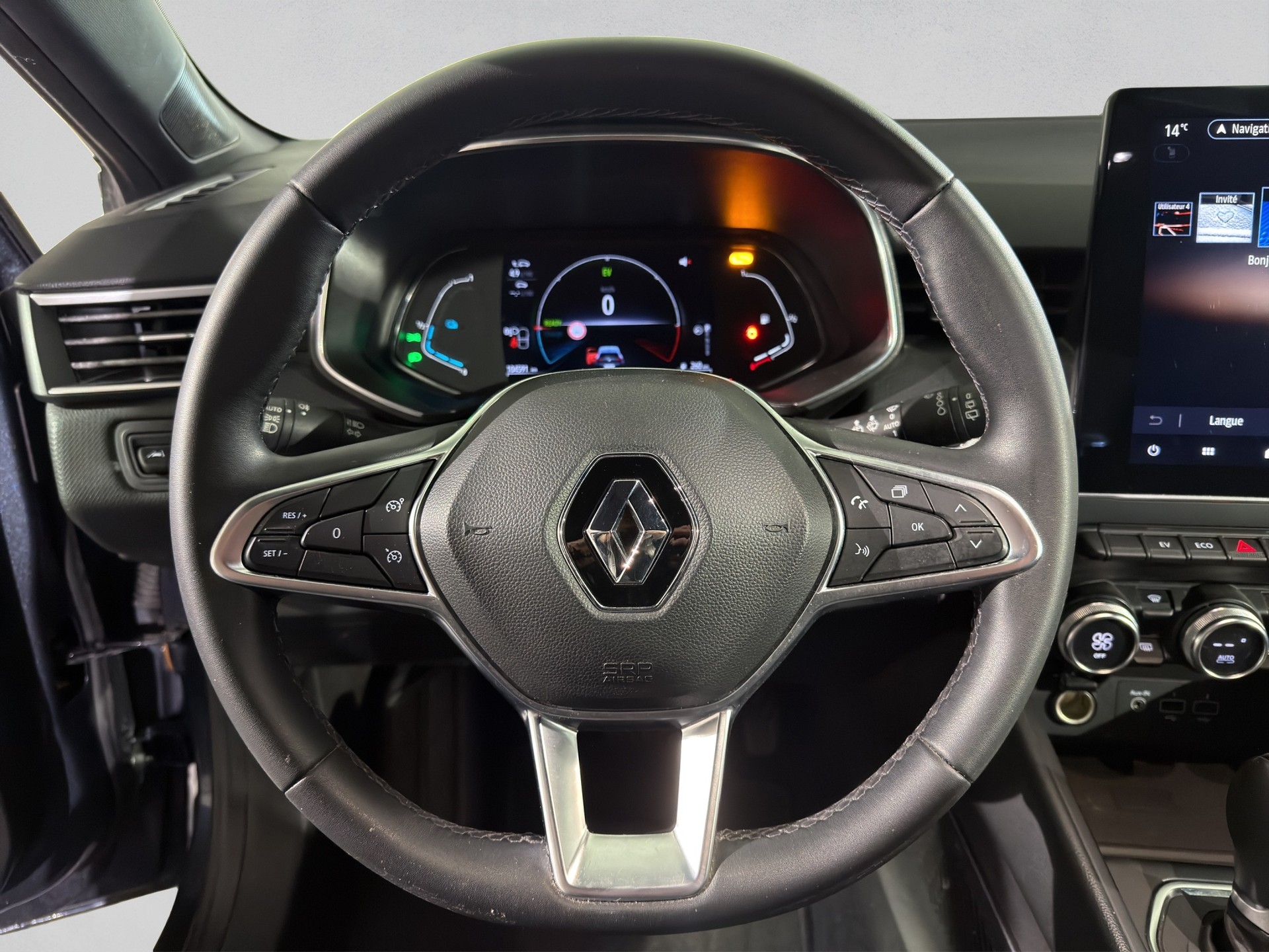 RENAULT Clio 1.6 E-Tech Intens-image-9