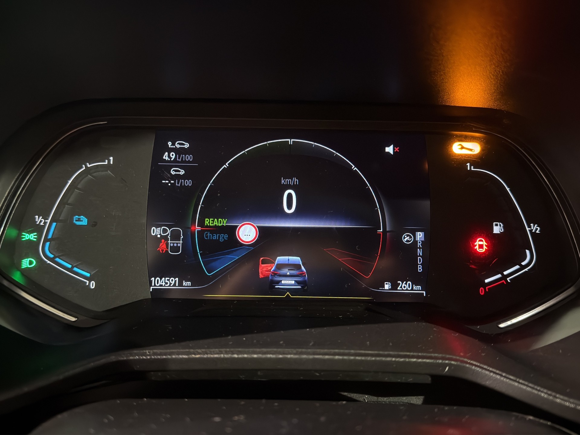 RENAULT Clio 1.6 E-Tech Intens-image-10