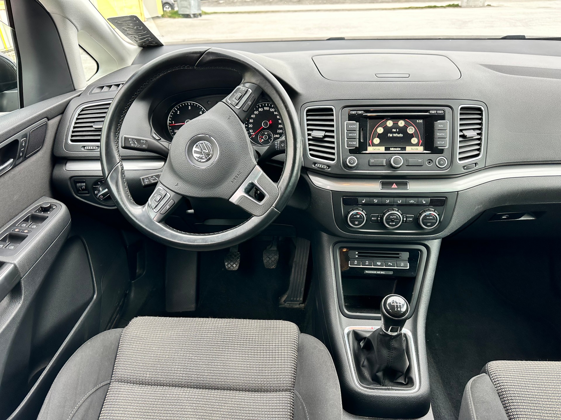VW Sharan 2.0 TDI BMT Design 4Motion-image-10