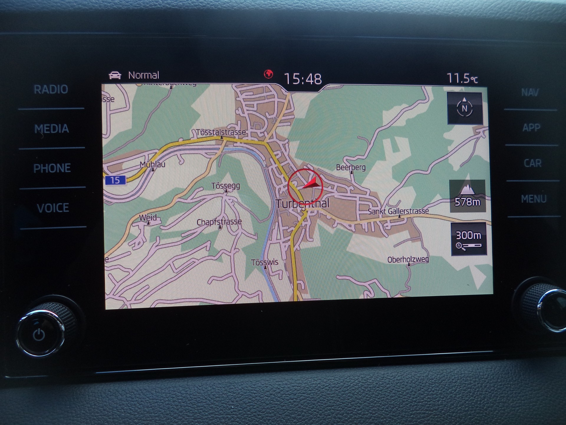 SKODA Karoq 1.5 TSI ACT SportLine DSG-image-9