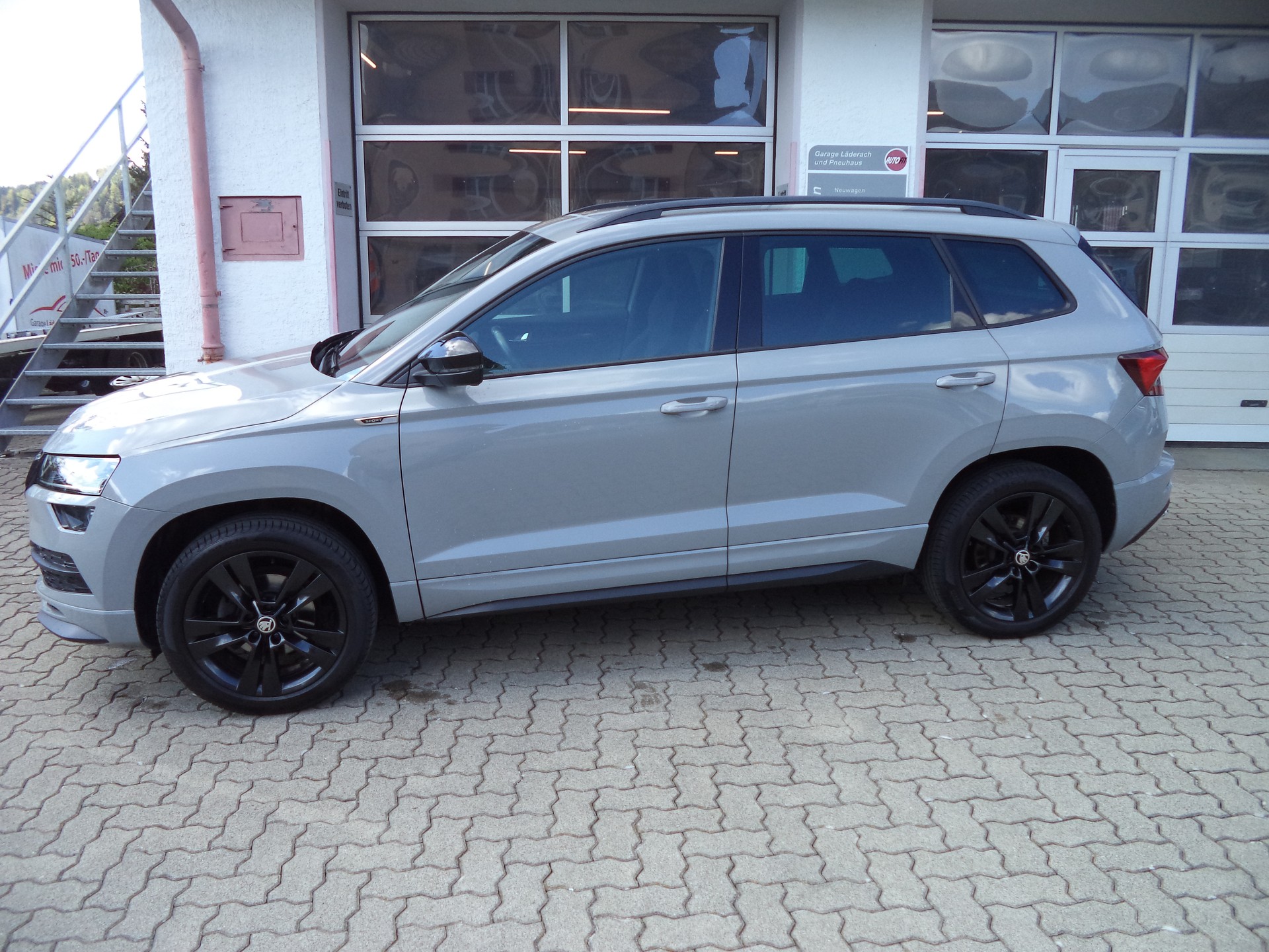 SKODA Karoq 1.5 TSI ACT SportLine DSG-image-2