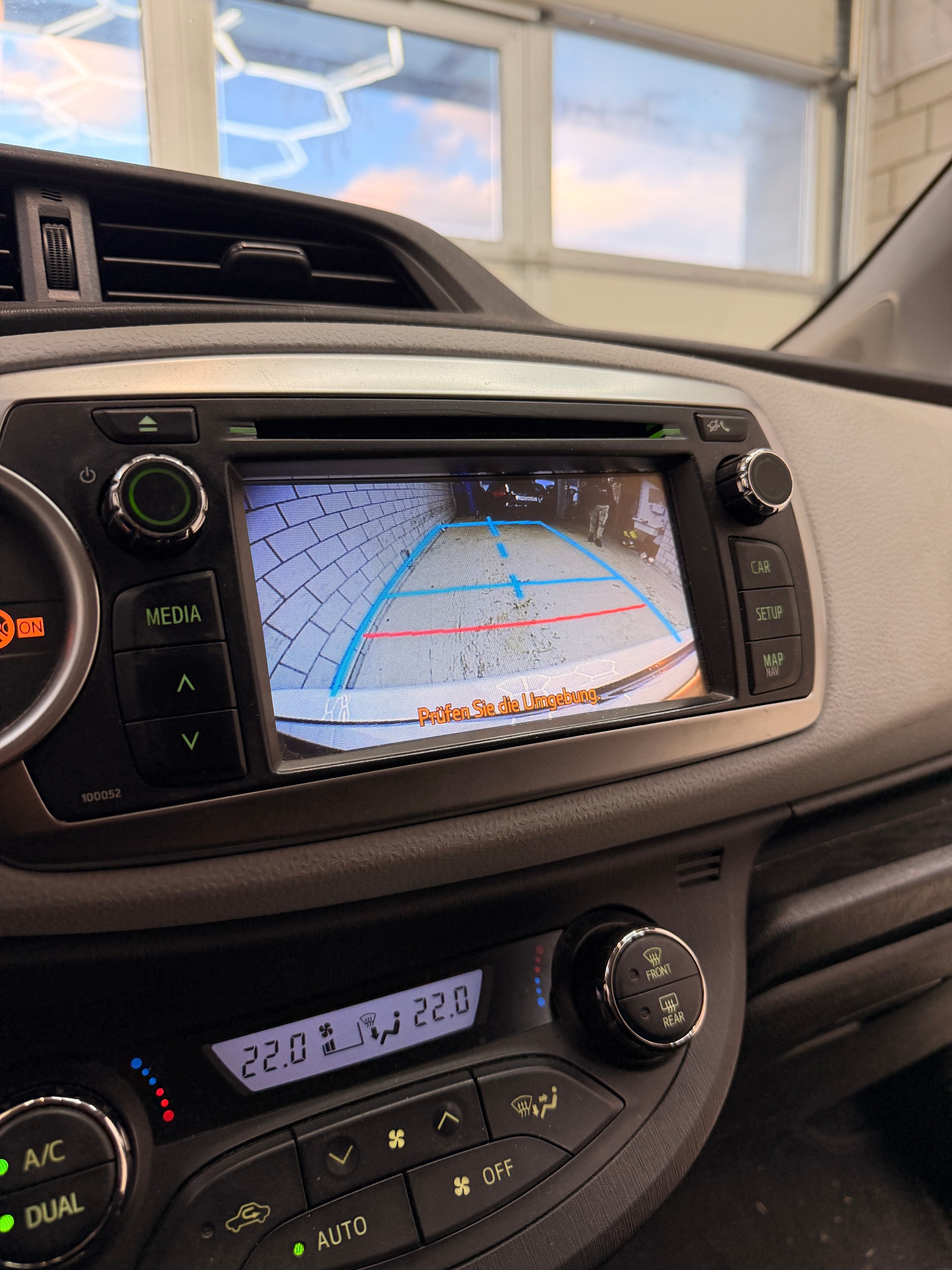 TOYOTA Yaris 1.5 VVT-i Hybrid Sol CVT-showroom-element-2