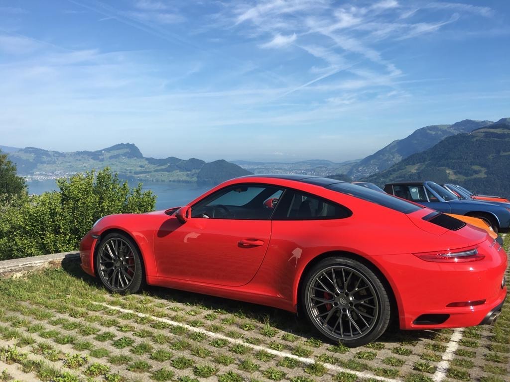 PORSCHE 911 Carrera S-image-9