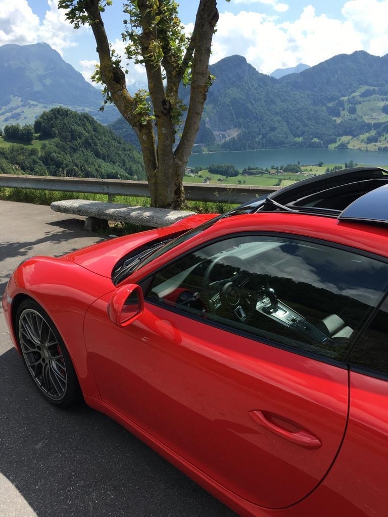 PORSCHE 911 Carrera S-image-8