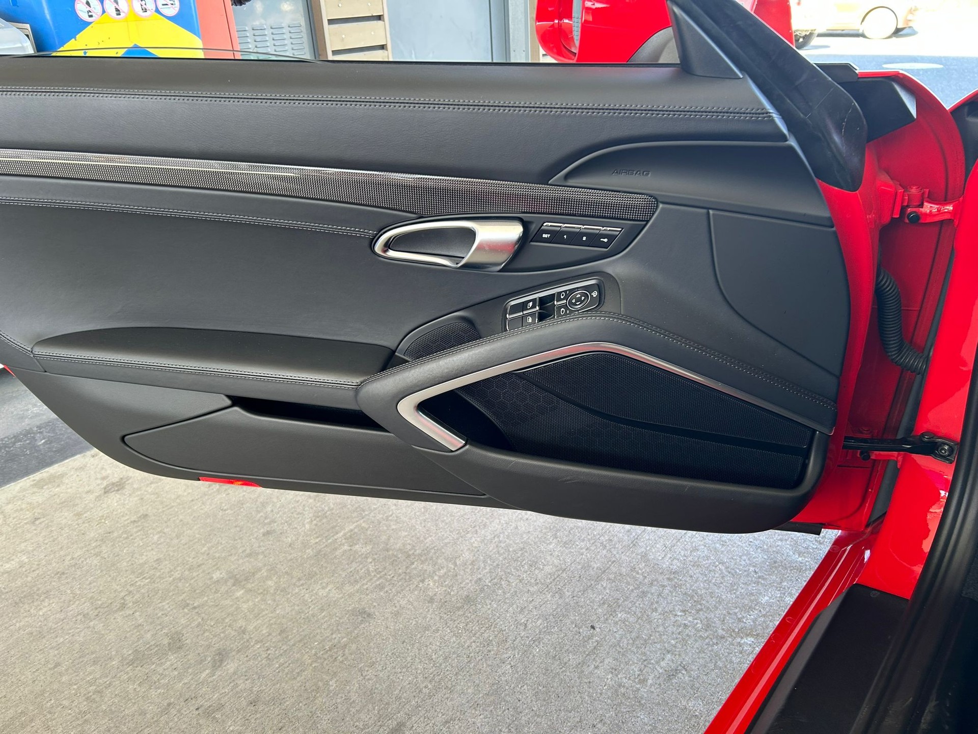 PORSCHE 911 Carrera S-image-14