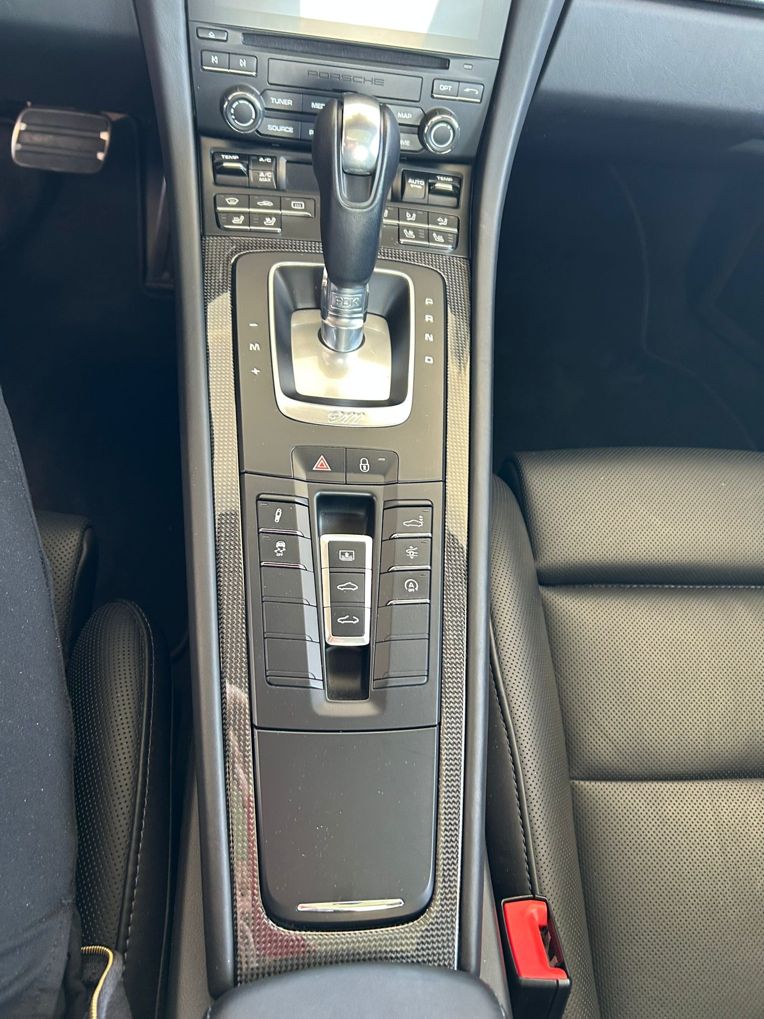 PORSCHE 911 Carrera S-image-15