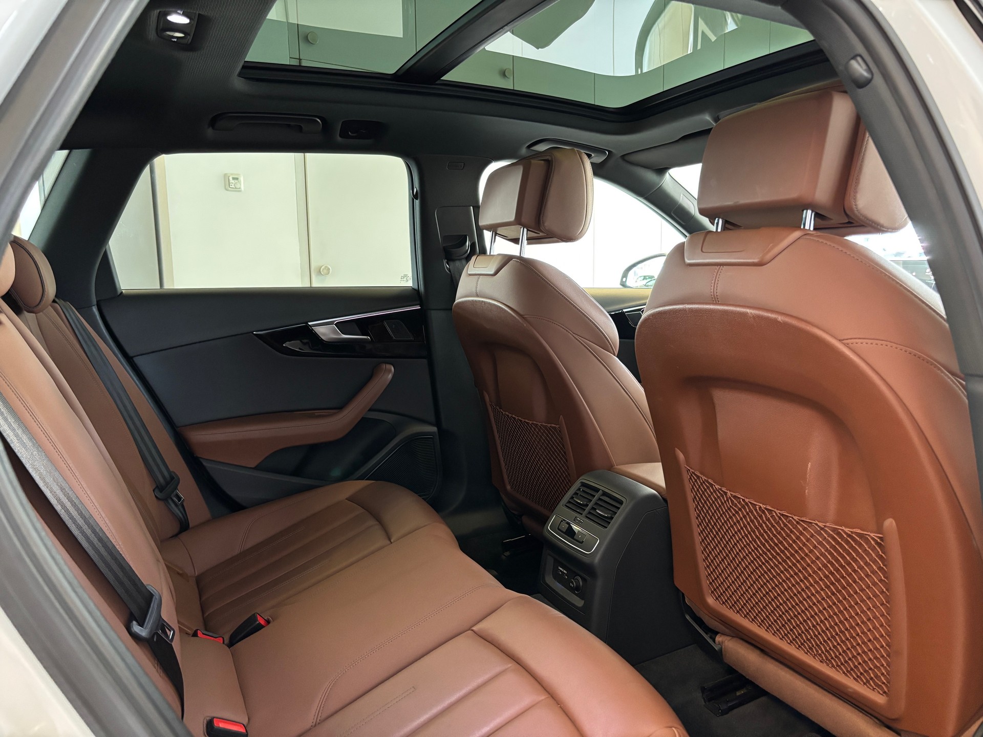 AUDI A4 allroad 40 TDI quattro tiptronic-image-10