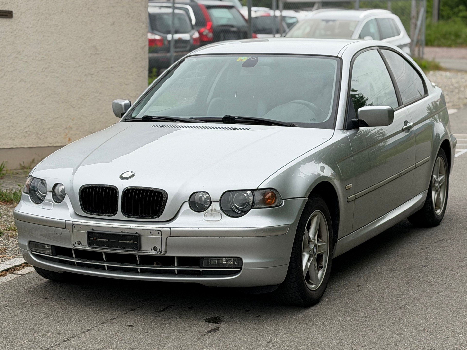 BMW 318 ti Compact-image-0