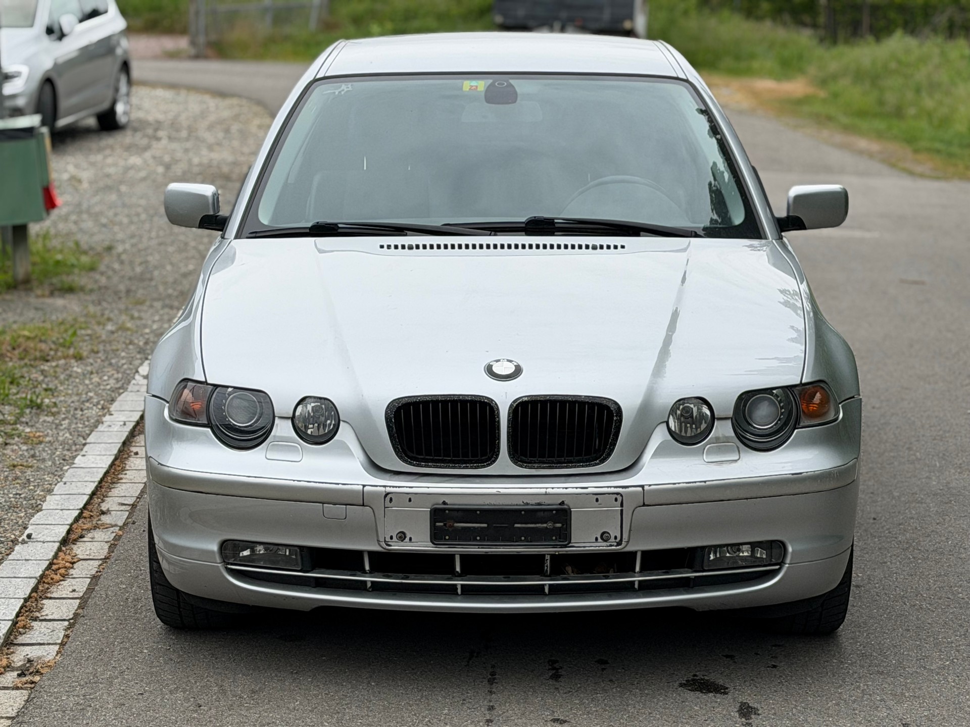 BMW 318 ti Compact-image-1