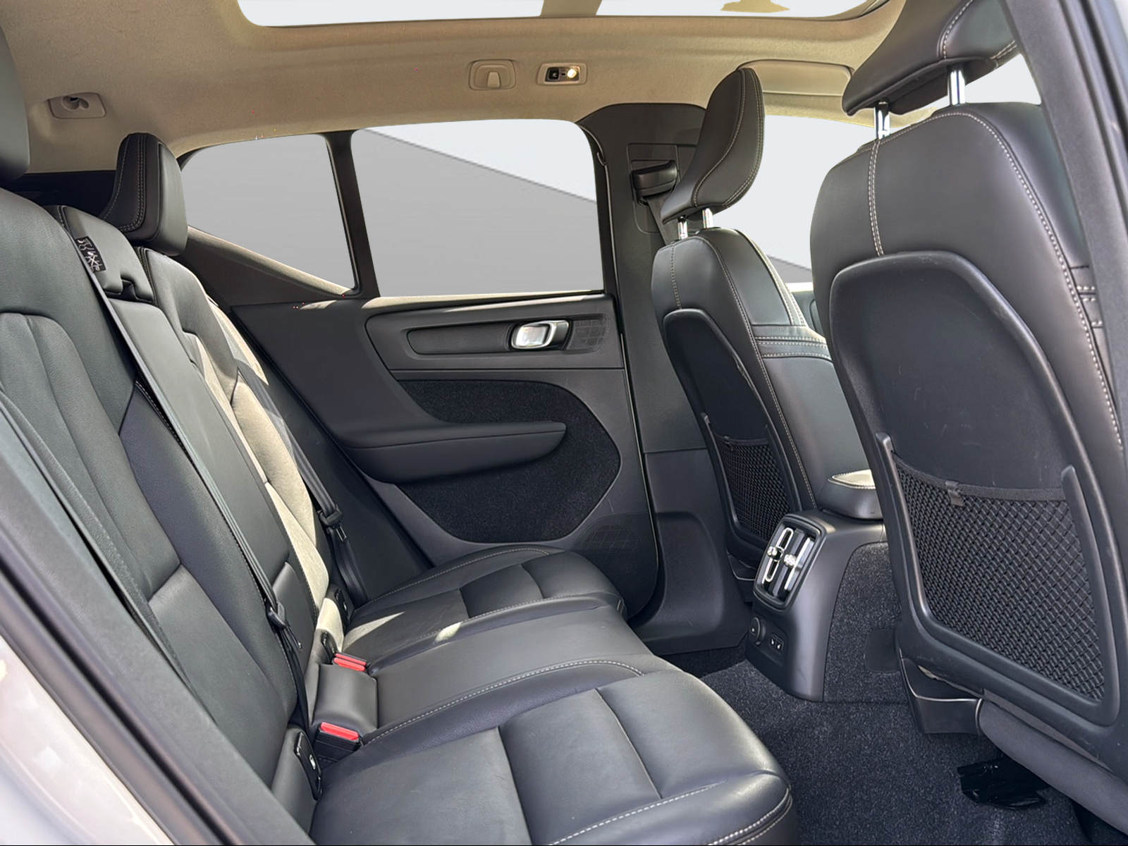 VOLVO XC40 1.5 T5 TE Inscription-image-10