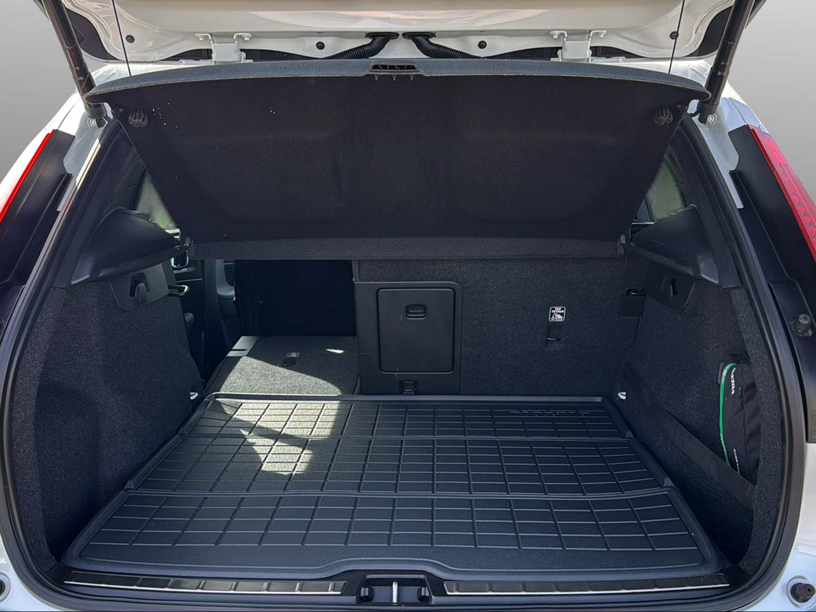 VOLVO XC40 1.5 T5 TE Inscription-image-15