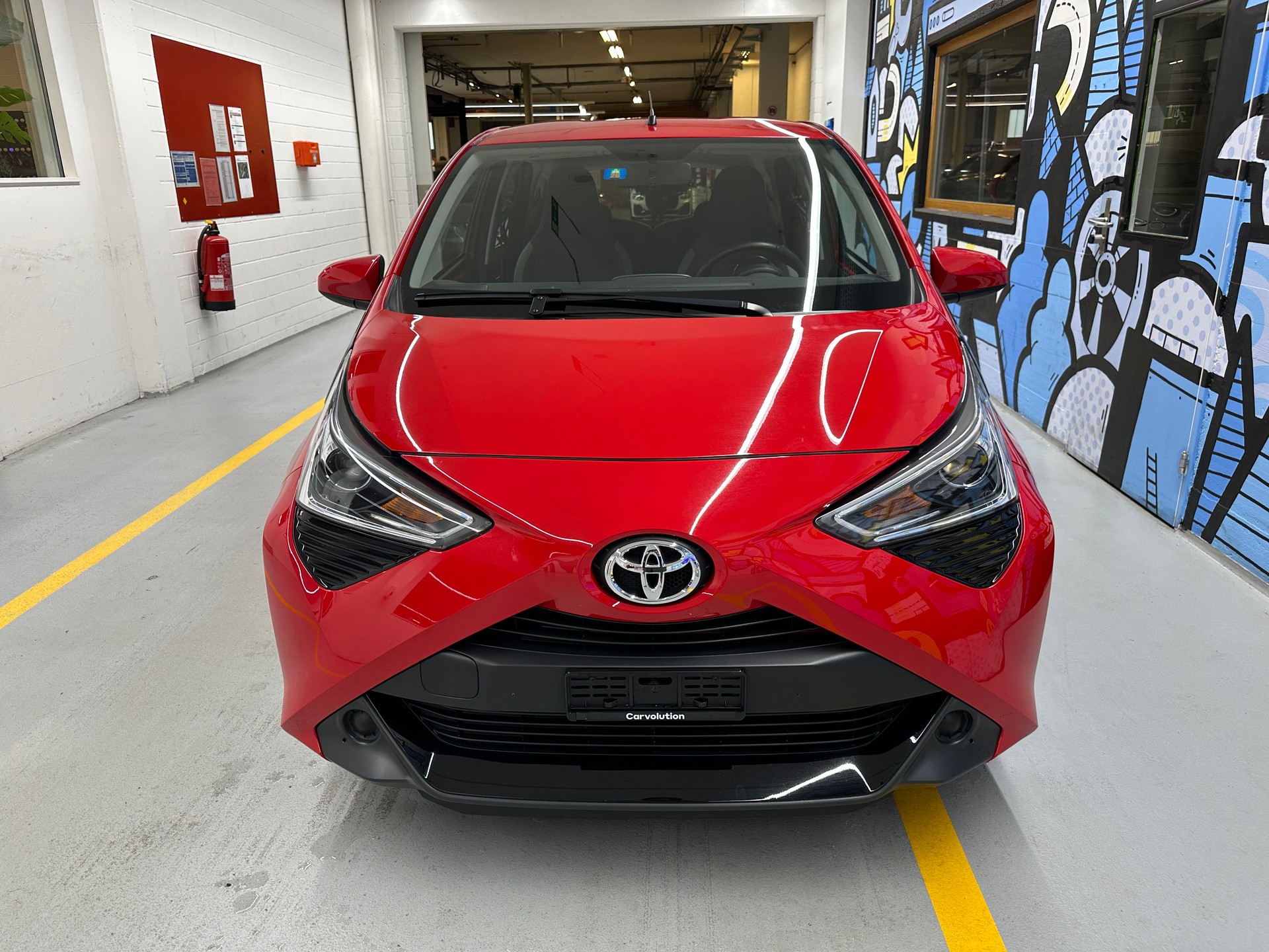 TOYOTA Aygo 1.0 VVT-i x-play-image-1