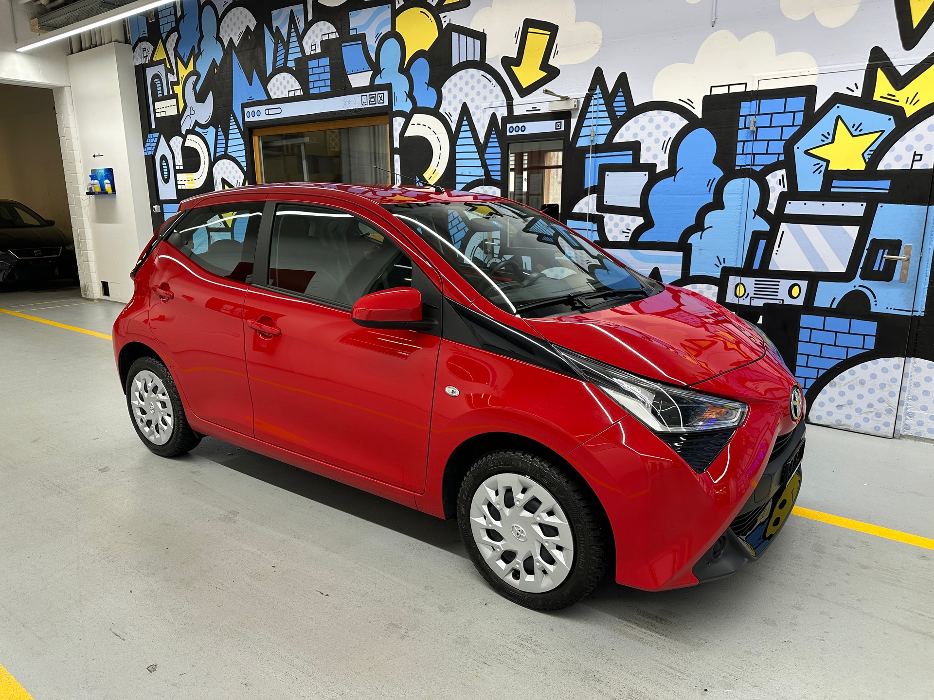 TOYOTA Aygo 1.0 VVT-i x-play-image-0