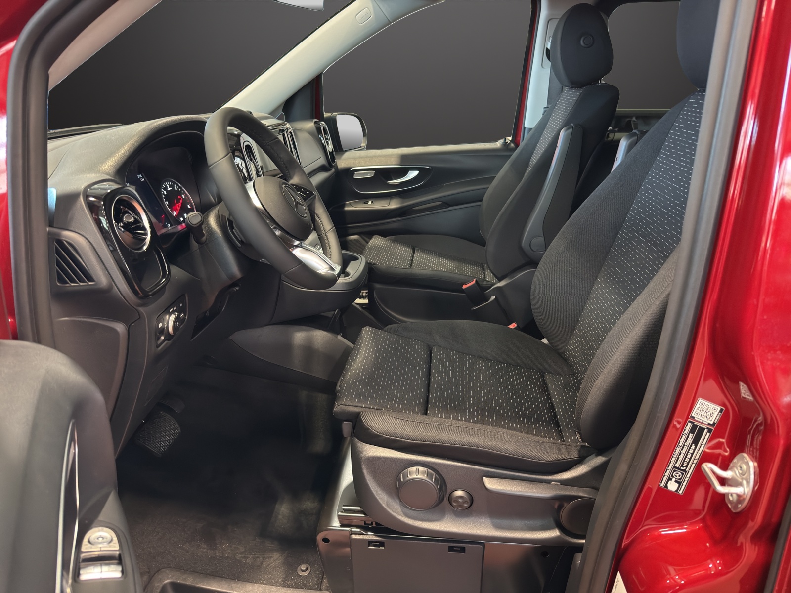 MERCEDES-BENZ Vito 116 CDI Lang Tourer 9G-Tronic 4M Select-image-6